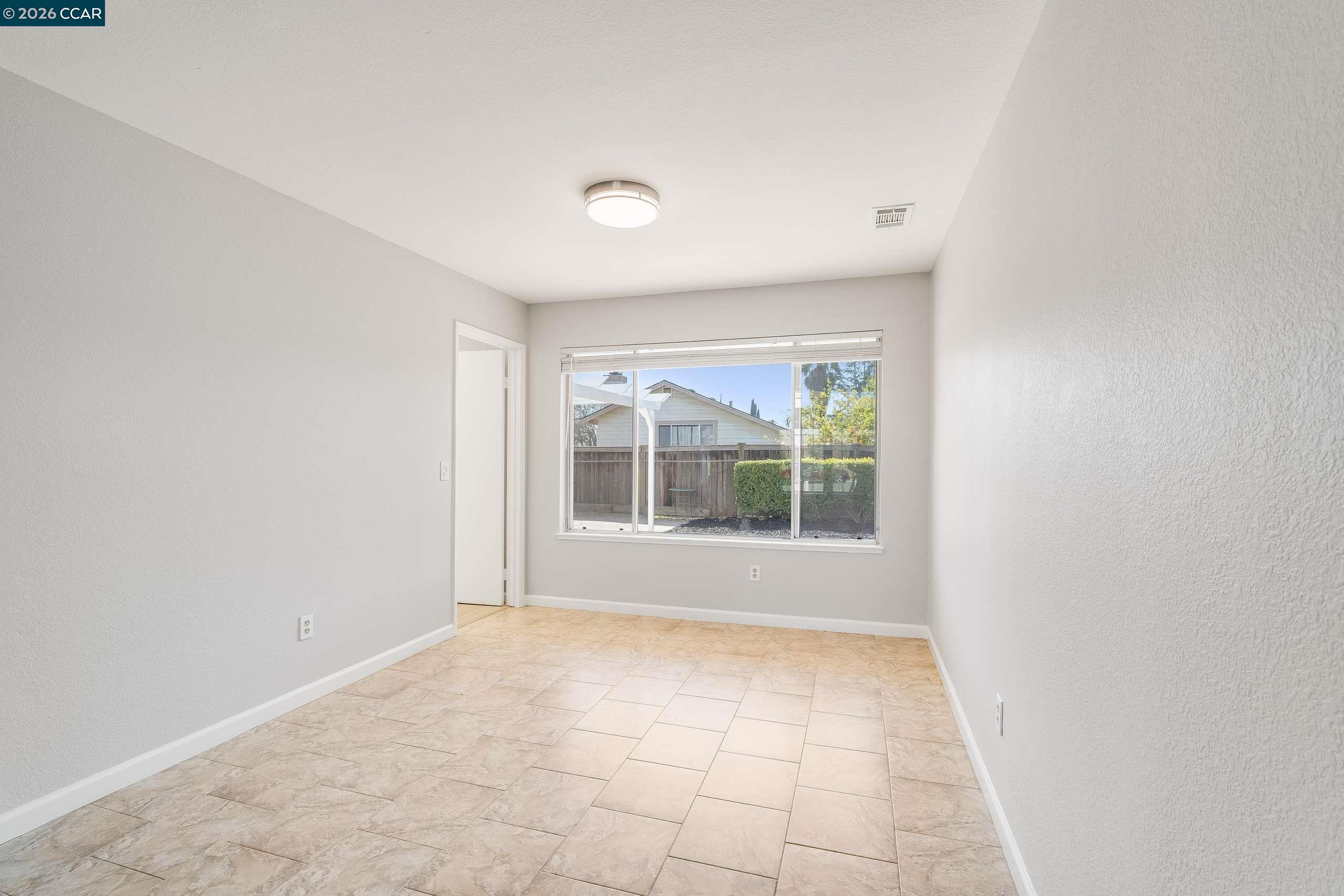 Detail Gallery Image 7 of 34 For 4750 Sterling Hill Dr, Antioch,  CA 94531 - 3 Beds | 2/1 Baths