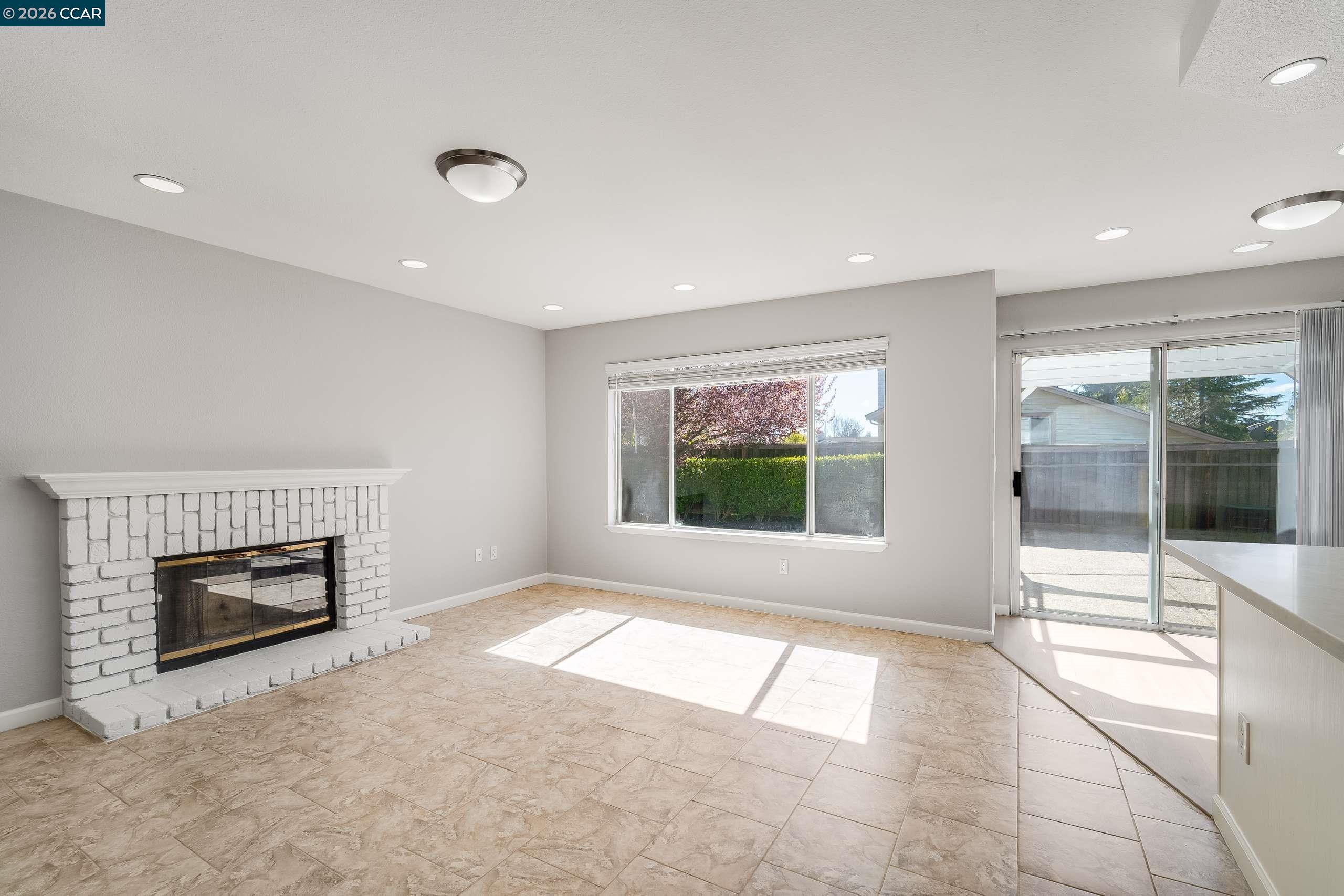 Detail Gallery Image 9 of 34 For 4750 Sterling Hill Dr, Antioch,  CA 94531 - 3 Beds | 2/1 Baths