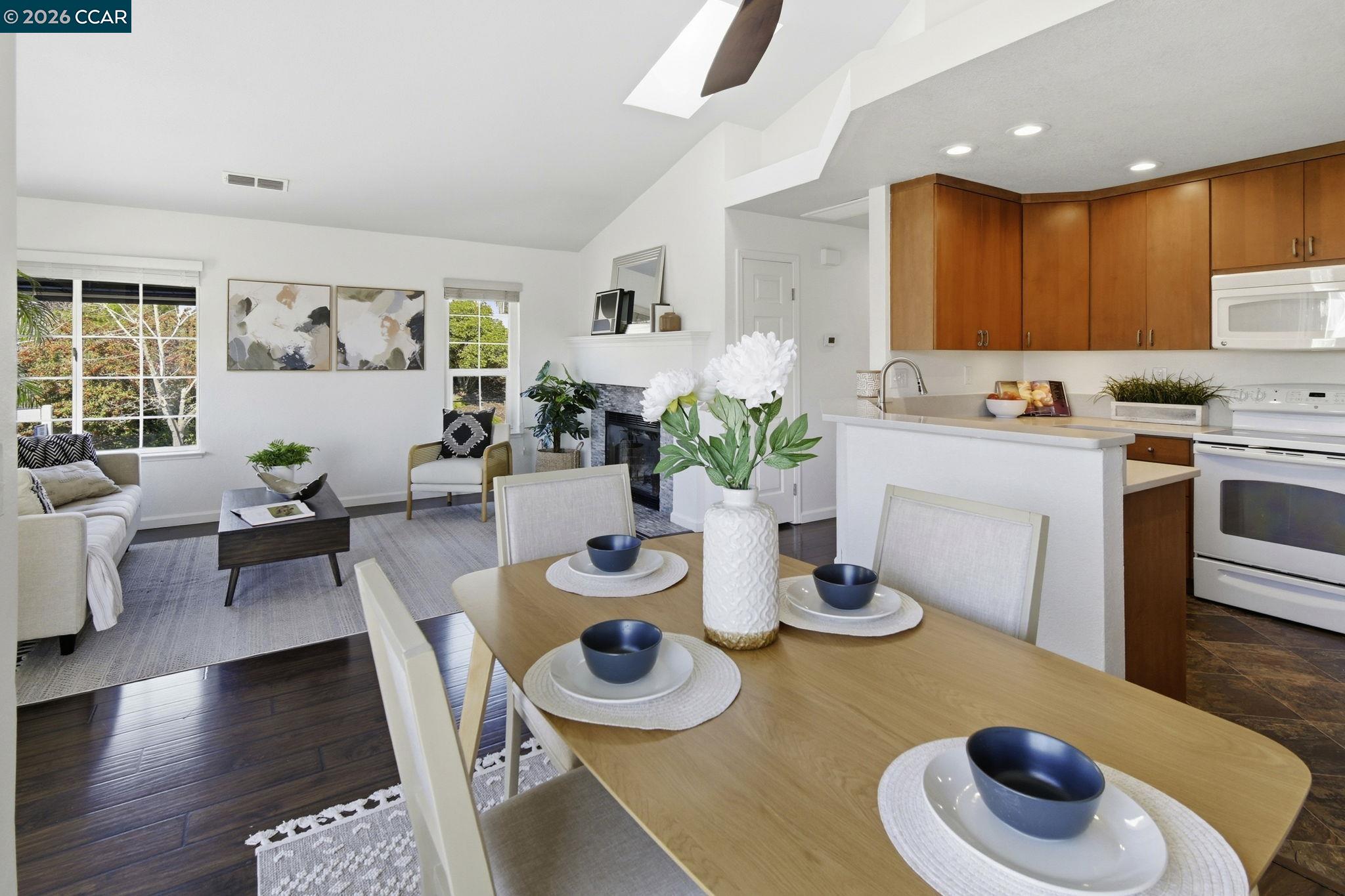 Detail Gallery Image 12 of 34 For 211 Salt Point Ct #8,  Vallejo,  CA 94591 - 2 Beds | 1 Baths