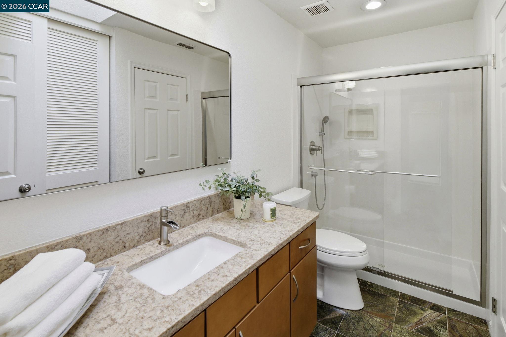 Detail Gallery Image 19 of 34 For 211 Salt Point Ct #8,  Vallejo,  CA 94591 - 2 Beds | 1 Baths