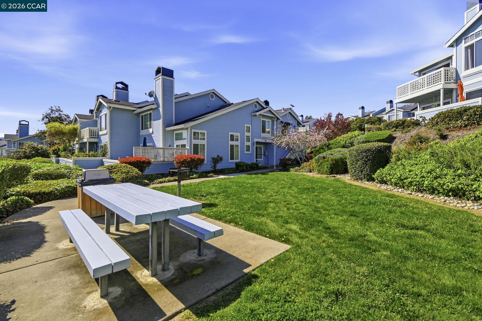 Detail Gallery Image 24 of 34 For 211 Salt Point Ct #8,  Vallejo,  CA 94591 - 2 Beds | 1 Baths