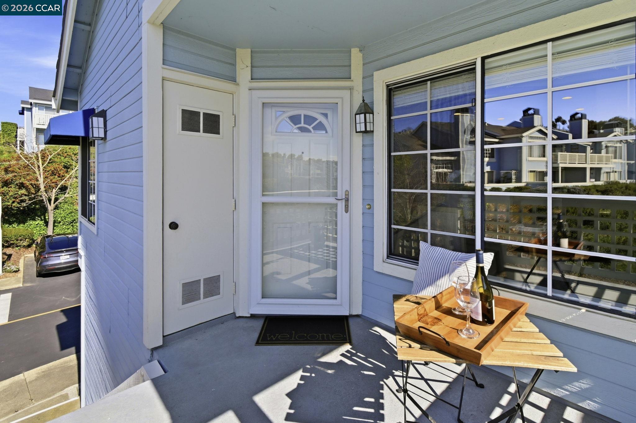 Detail Gallery Image 4 of 34 For 211 Salt Point Ct #8,  Vallejo,  CA 94591 - 2 Beds | 1 Baths