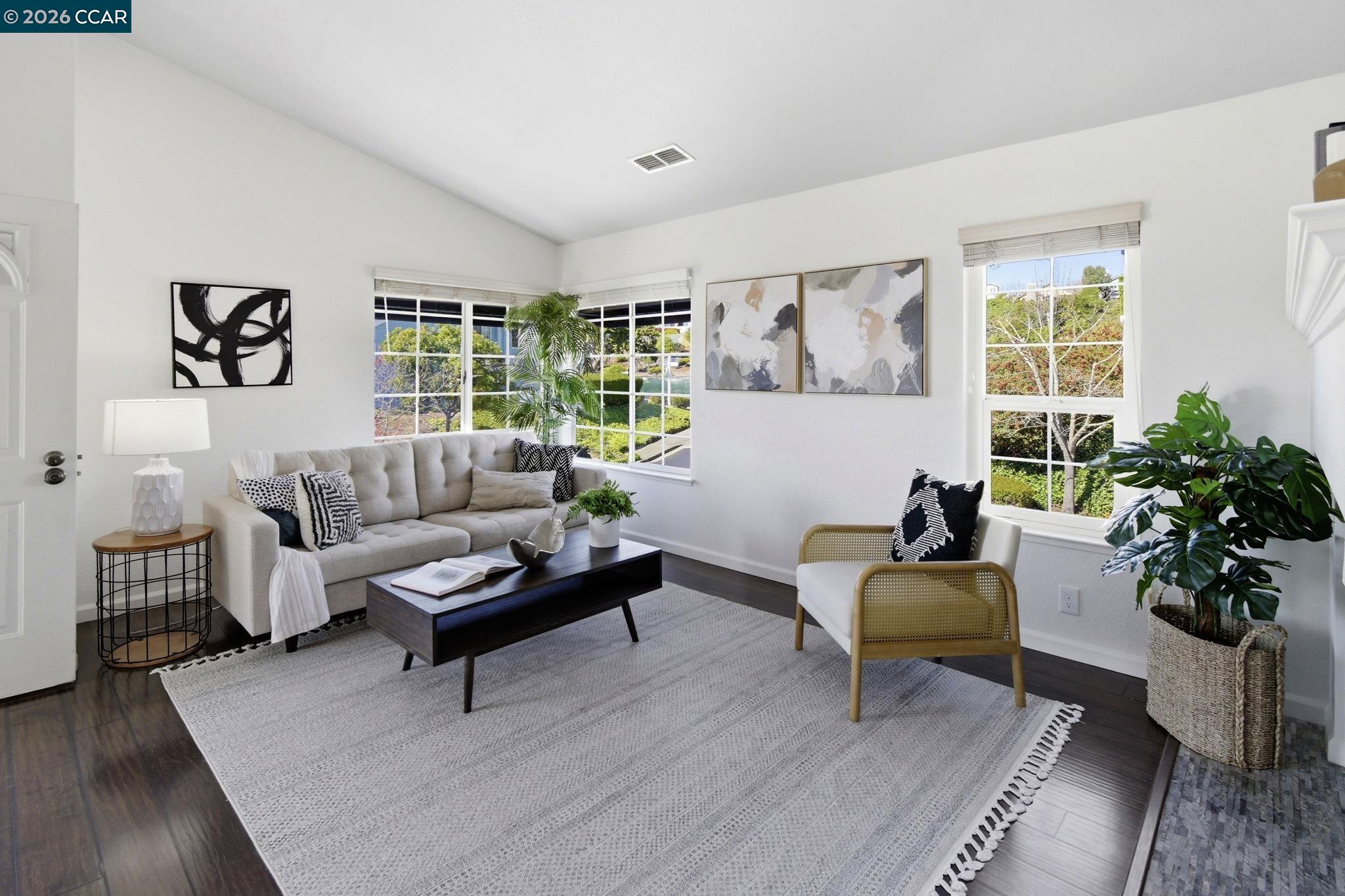 Detail Gallery Image 6 of 34 For 211 Salt Point Ct #8,  Vallejo,  CA 94591 - 2 Beds | 1 Baths