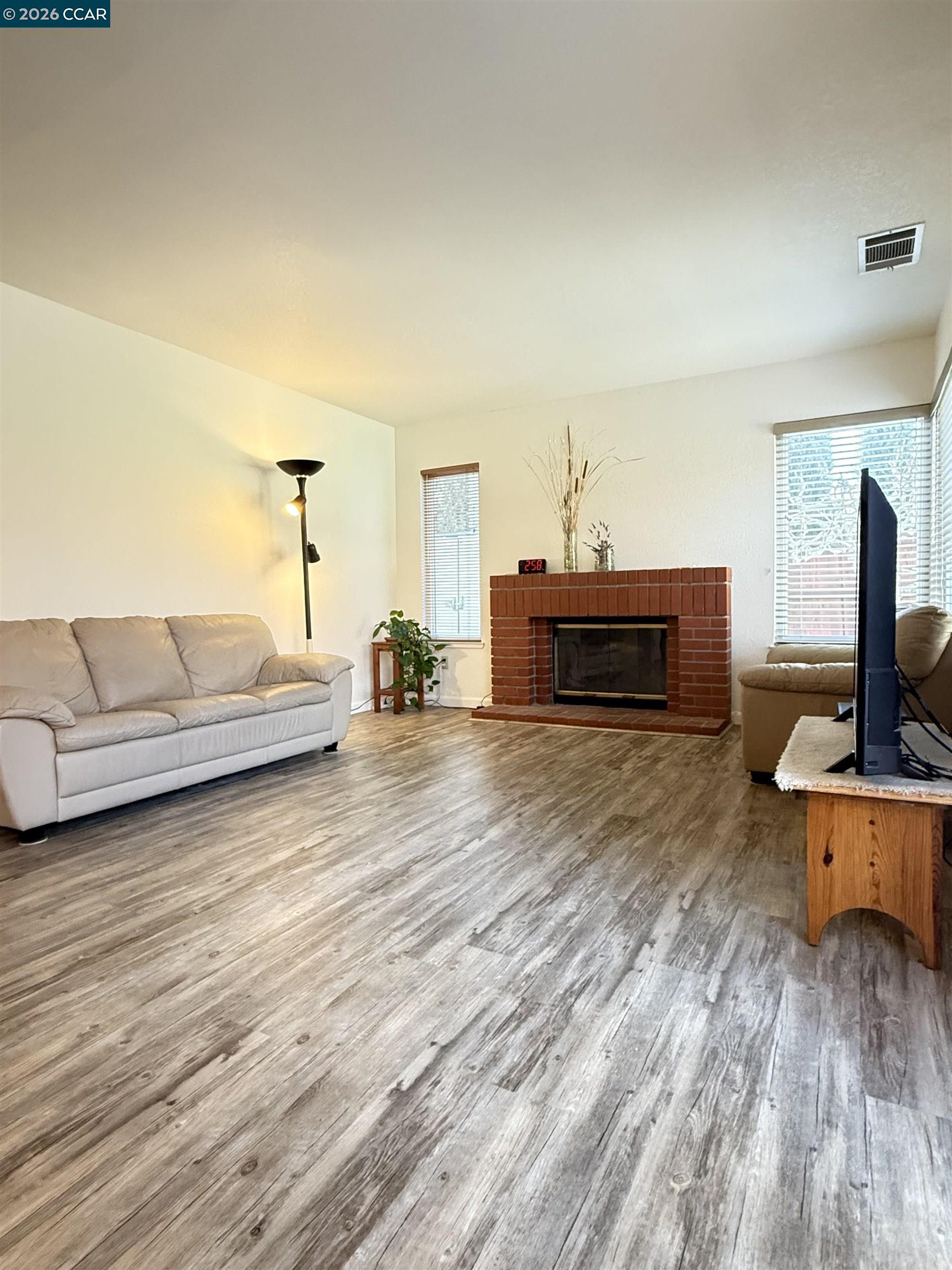 Detail Gallery Image 17 of 40 For 2504 Brocket Court, Antioch,  CA 94531 - 5 Beds | 3 Baths