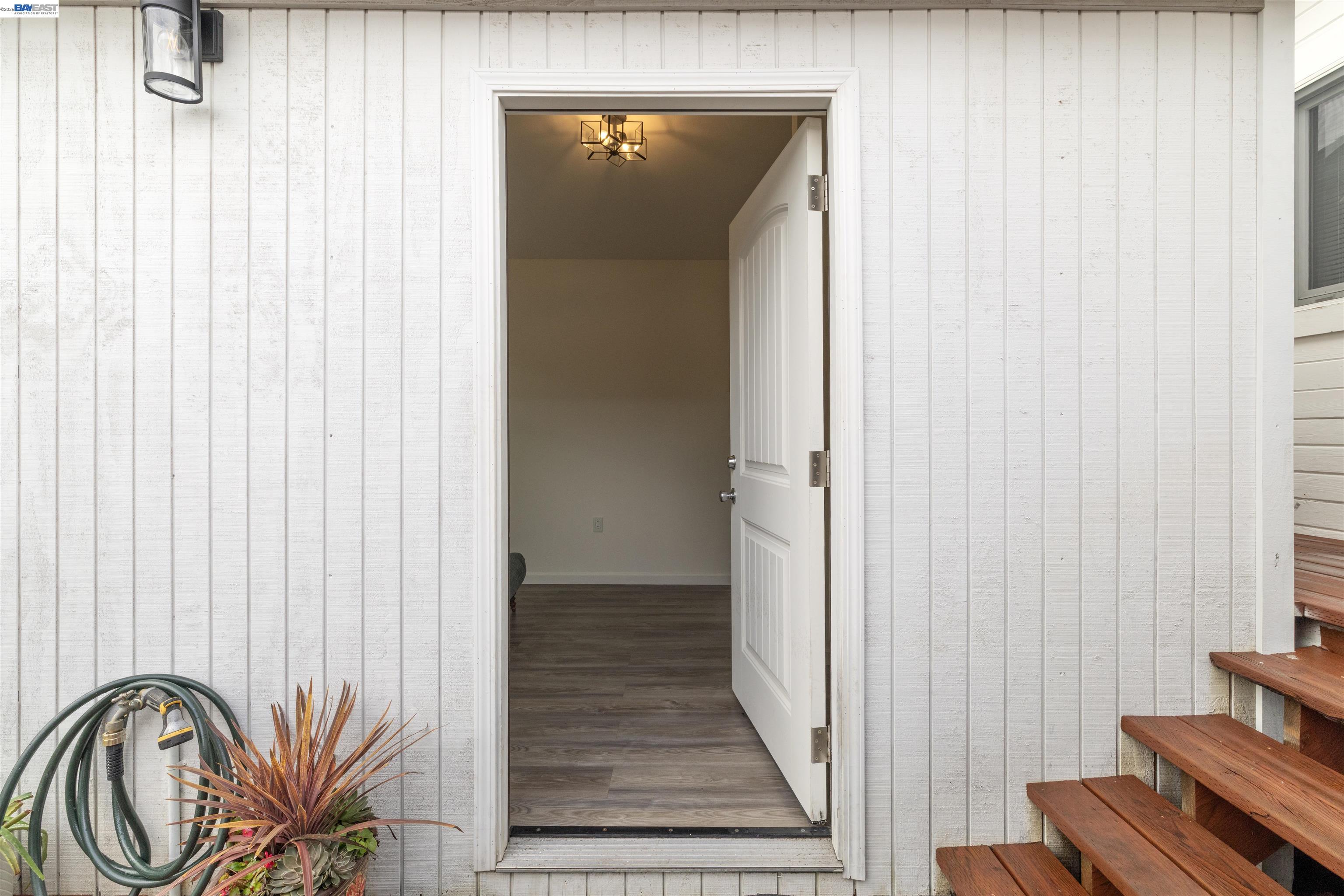 Detail Gallery Image 16 of 29 For 1924 84th Ave, Oakland,  CA 94621 - 2 Beds | 1 Baths