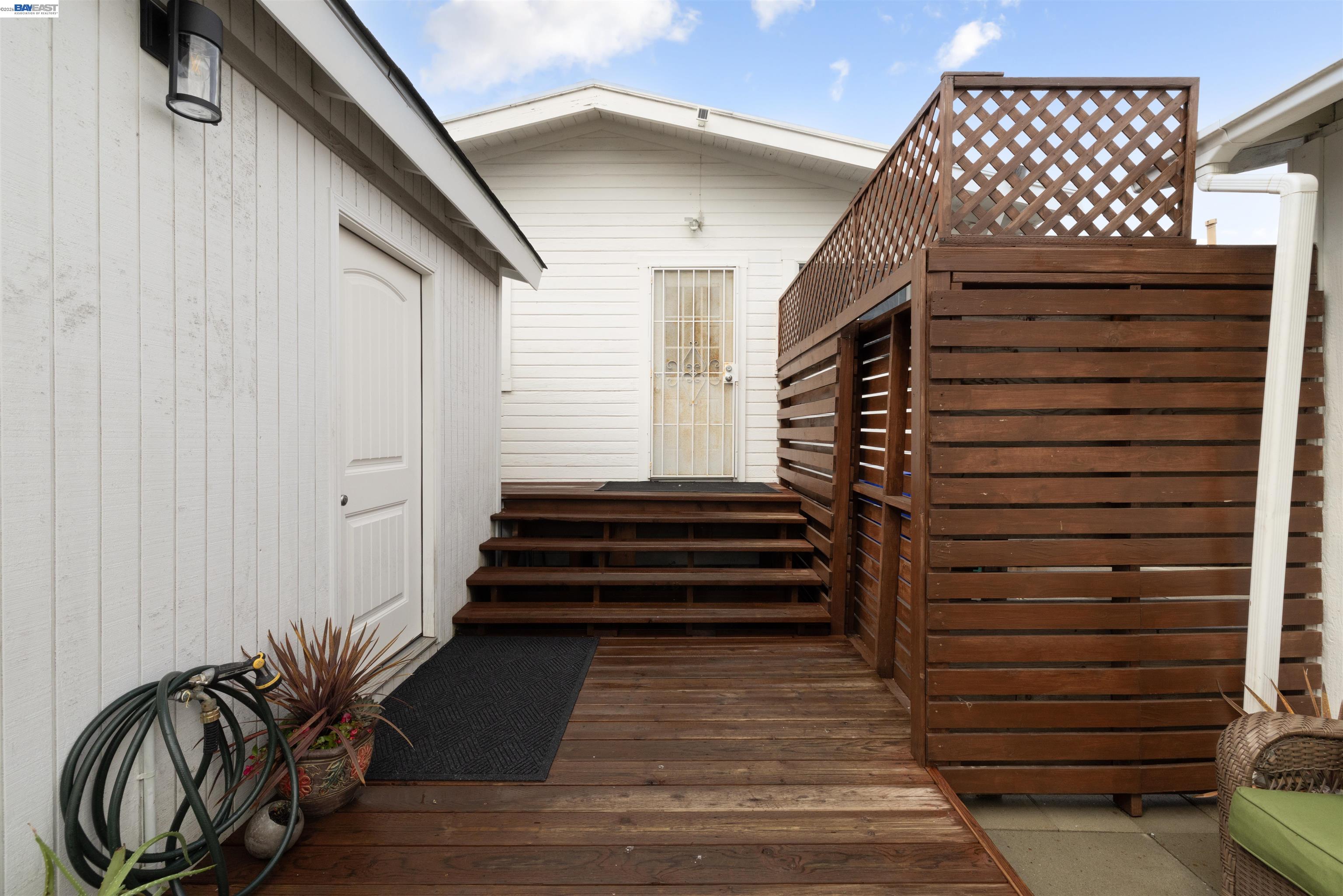 Detail Gallery Image 21 of 29 For 1924 84th Ave, Oakland,  CA 94621 - 2 Beds | 1 Baths