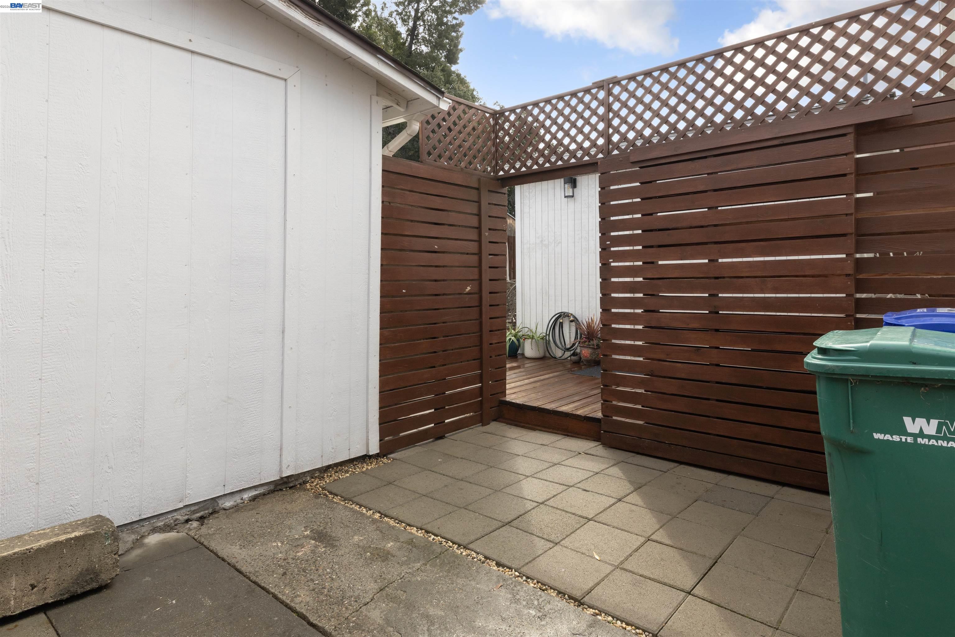 Detail Gallery Image 24 of 29 For 1924 84th Ave, Oakland,  CA 94621 - 2 Beds | 1 Baths