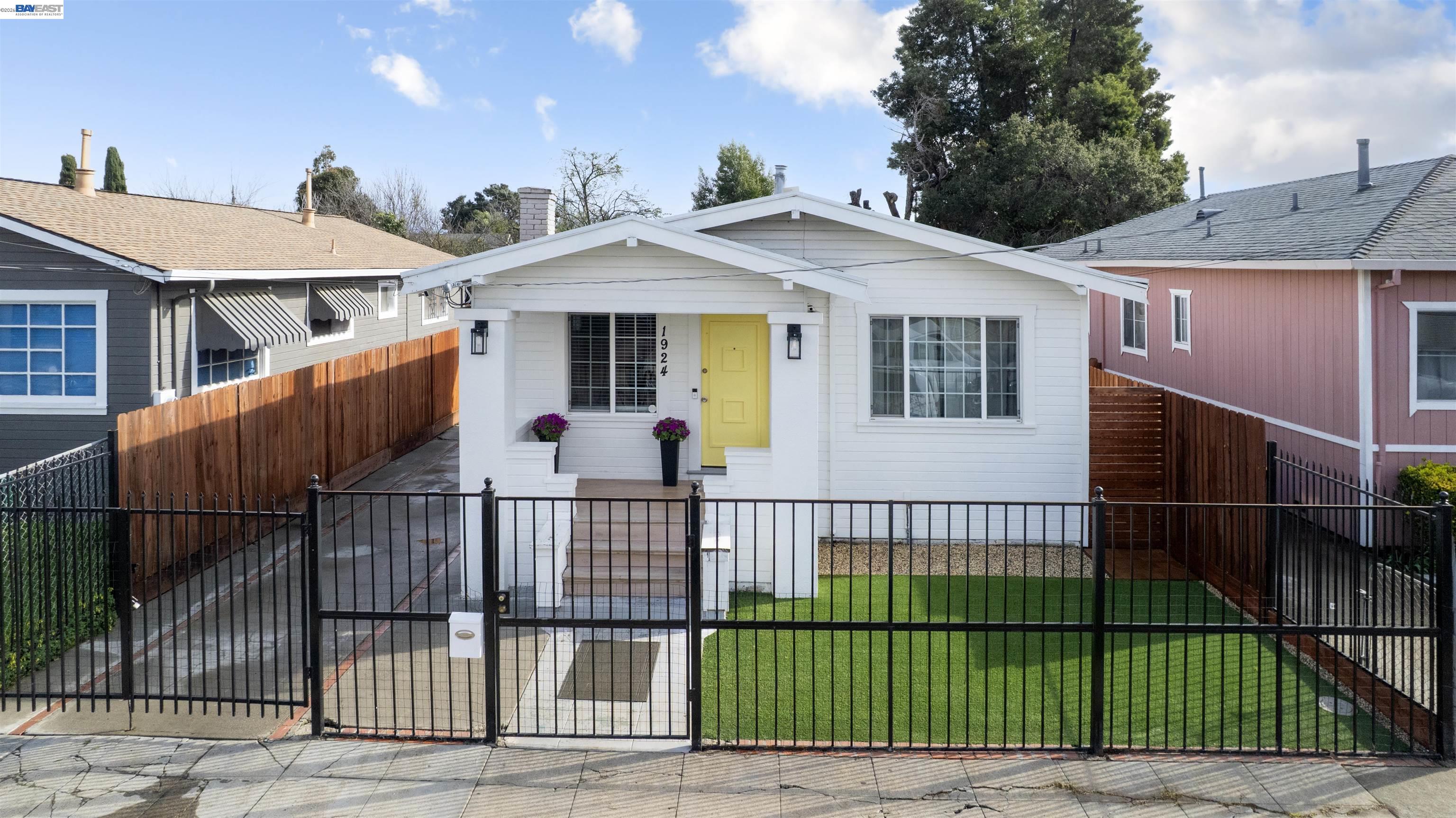 Detail Gallery Image 29 of 29 For 1924 84th Ave, Oakland,  CA 94621 - 2 Beds | 1 Baths