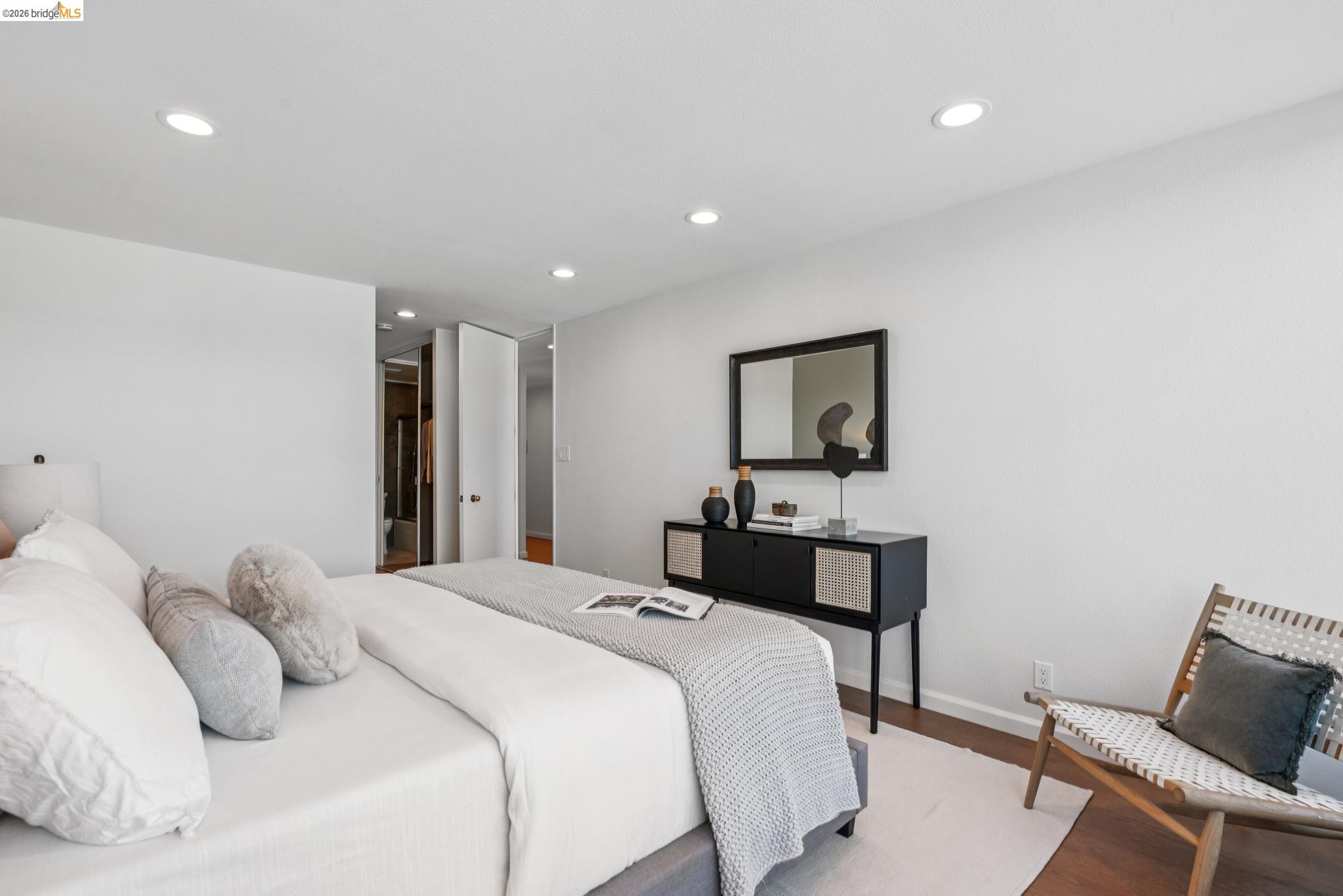 Photo #24: 41125853 Listing: Photo #24