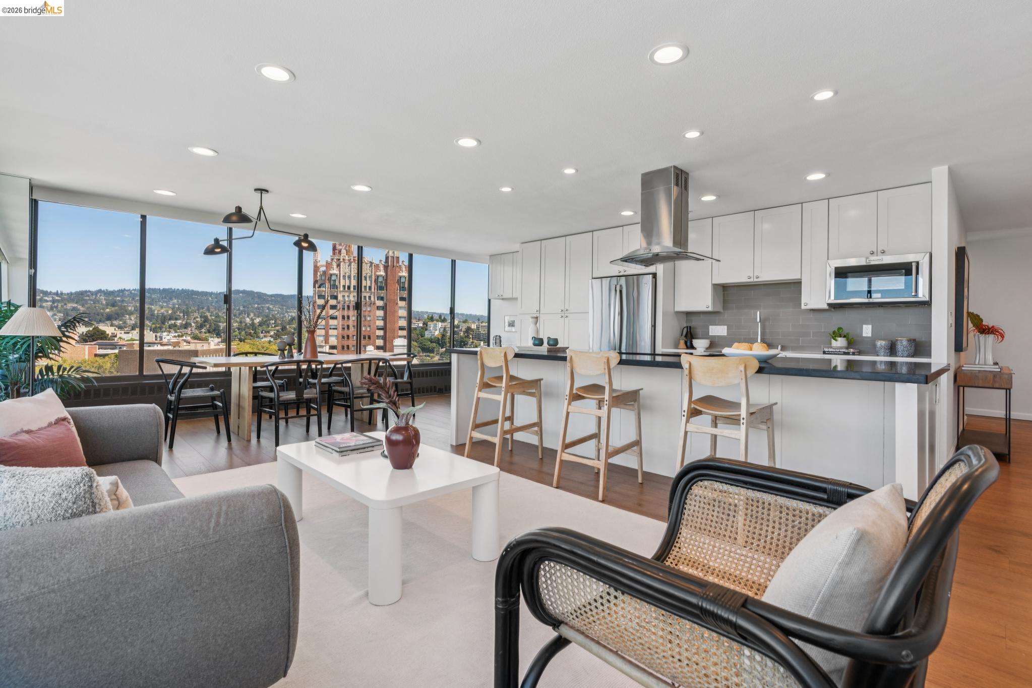 Photo #8: 41125853 Listing: Photo #8