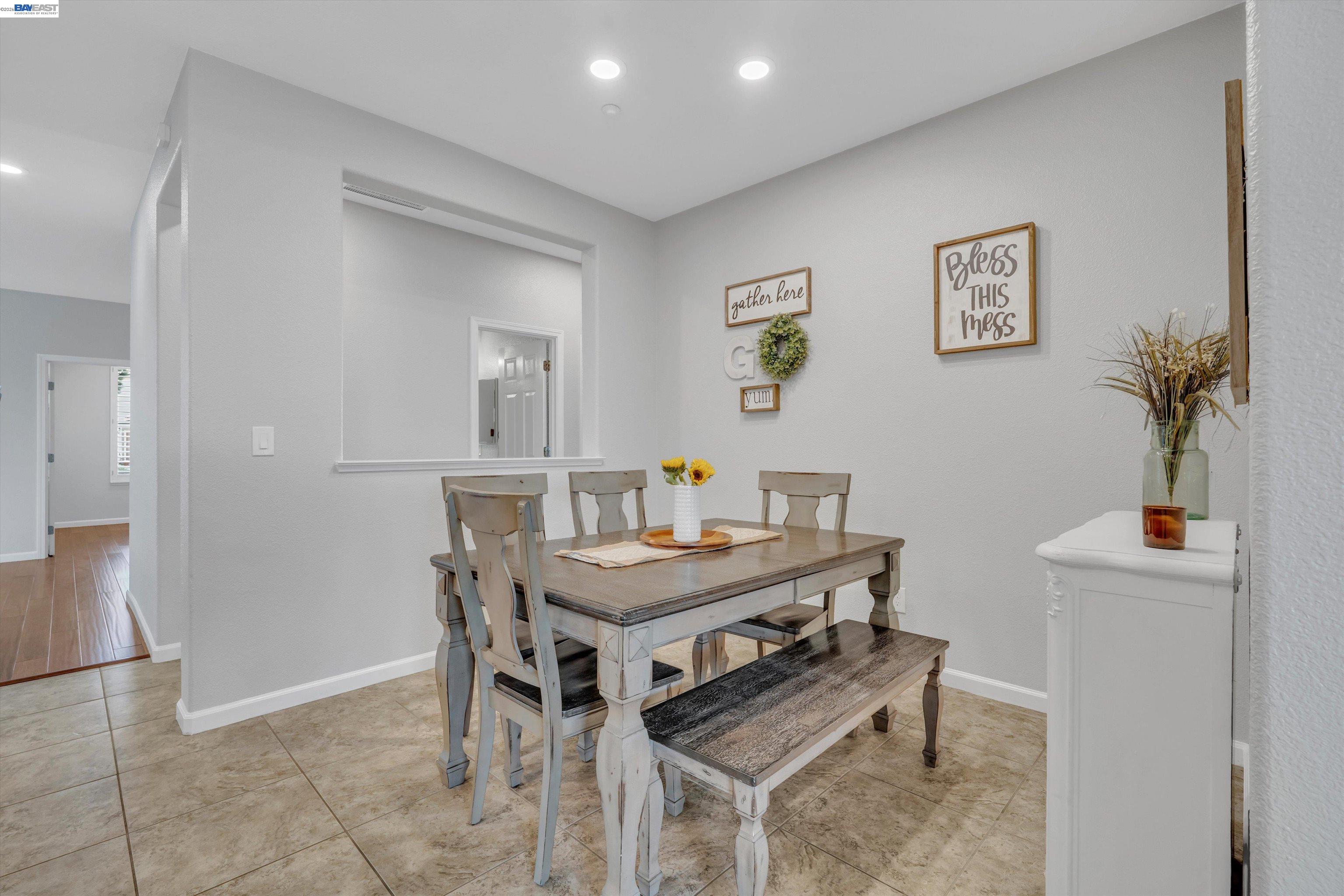 Detail Gallery Image 11 of 46 For 71 Safflower Ct, Oakley,  CA 94561 - 4 Beds | 2 Baths