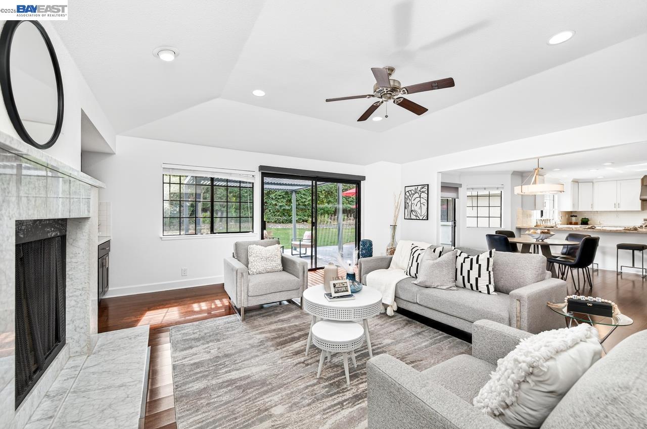 Detail Gallery Image 13 of 53 For 2737 Harland Ct, Walnut Creek,  CA 94598 - 5 Beds | 3/1 Baths