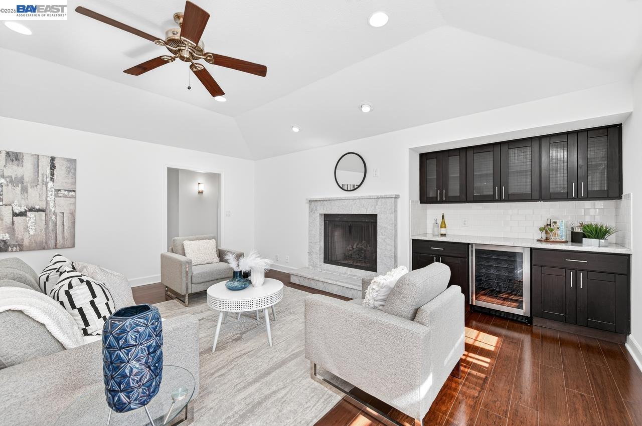 Detail Gallery Image 14 of 53 For 2737 Harland Ct, Walnut Creek,  CA 94598 - 5 Beds | 3/1 Baths