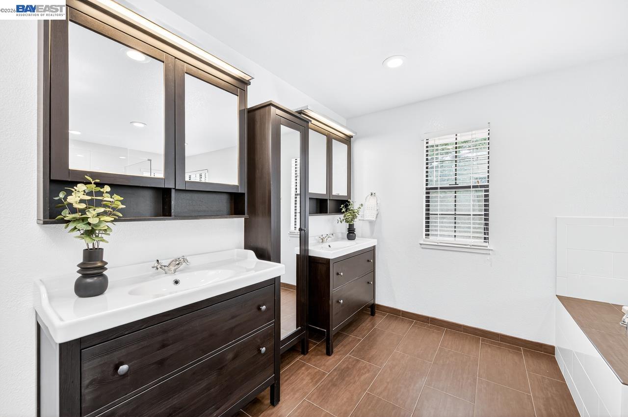 Detail Gallery Image 34 of 53 For 2737 Harland Ct, Walnut Creek,  CA 94598 - 5 Beds | 3/1 Baths
