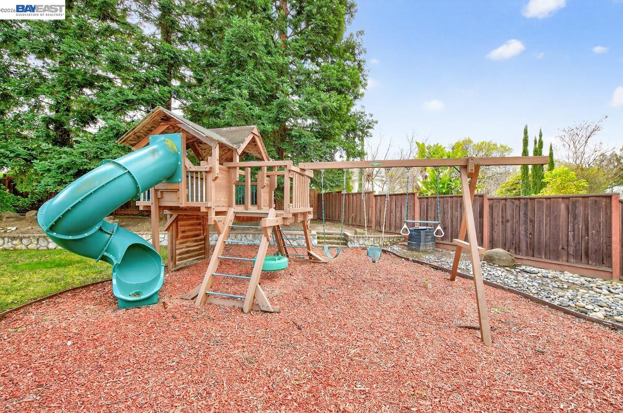 Detail Gallery Image 49 of 53 For 2737 Harland Ct, Walnut Creek,  CA 94598 - 5 Beds | 3/1 Baths