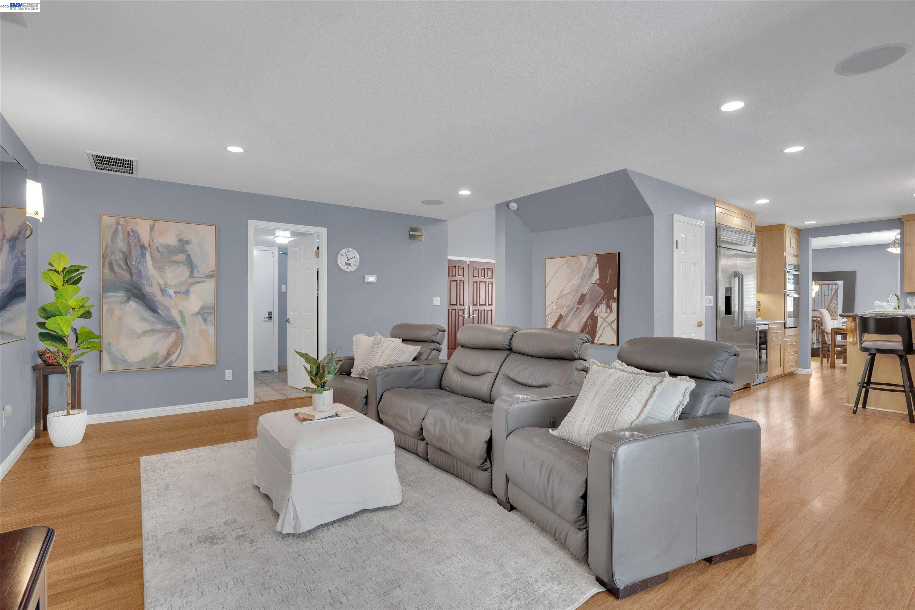 Detail Gallery Image 13 of 31 For 33499 Quail Run Rd, Fremont,  CA 94555 - 4 Beds | 2/1 Baths