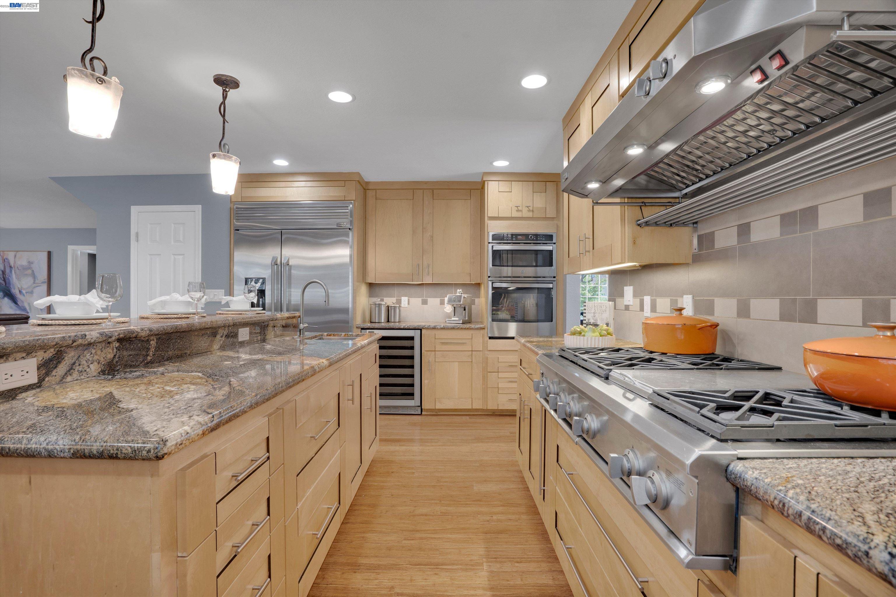 Detail Gallery Image 10 of 31 For 33499 Quail Run Rd, Fremont,  CA 94555 - 4 Beds | 2/1 Baths