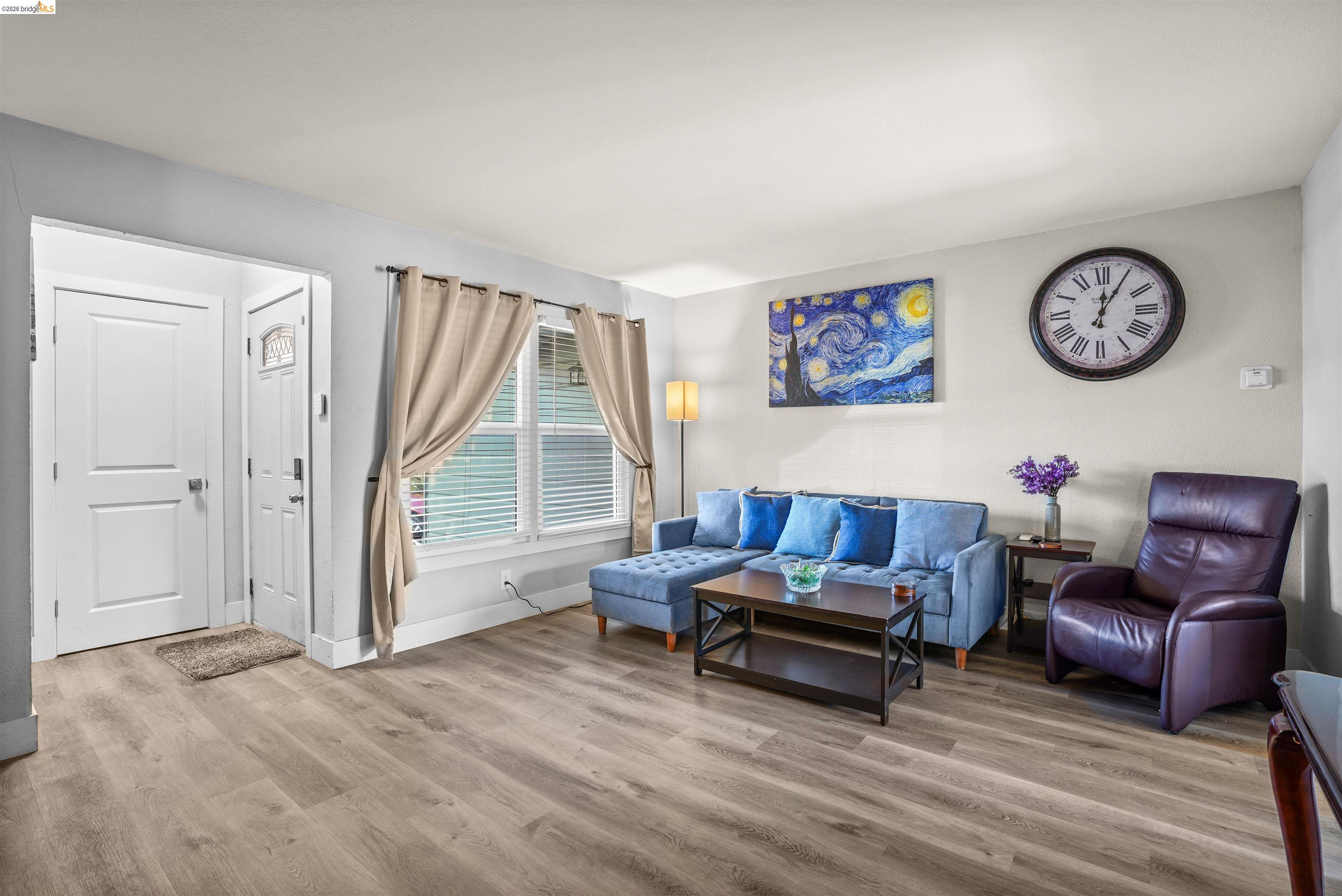 Detail Gallery Image 8 of 29 For 80 Loma Vista Way, Pittsburg,  CA 94565 - 3 Beds | 1 Baths