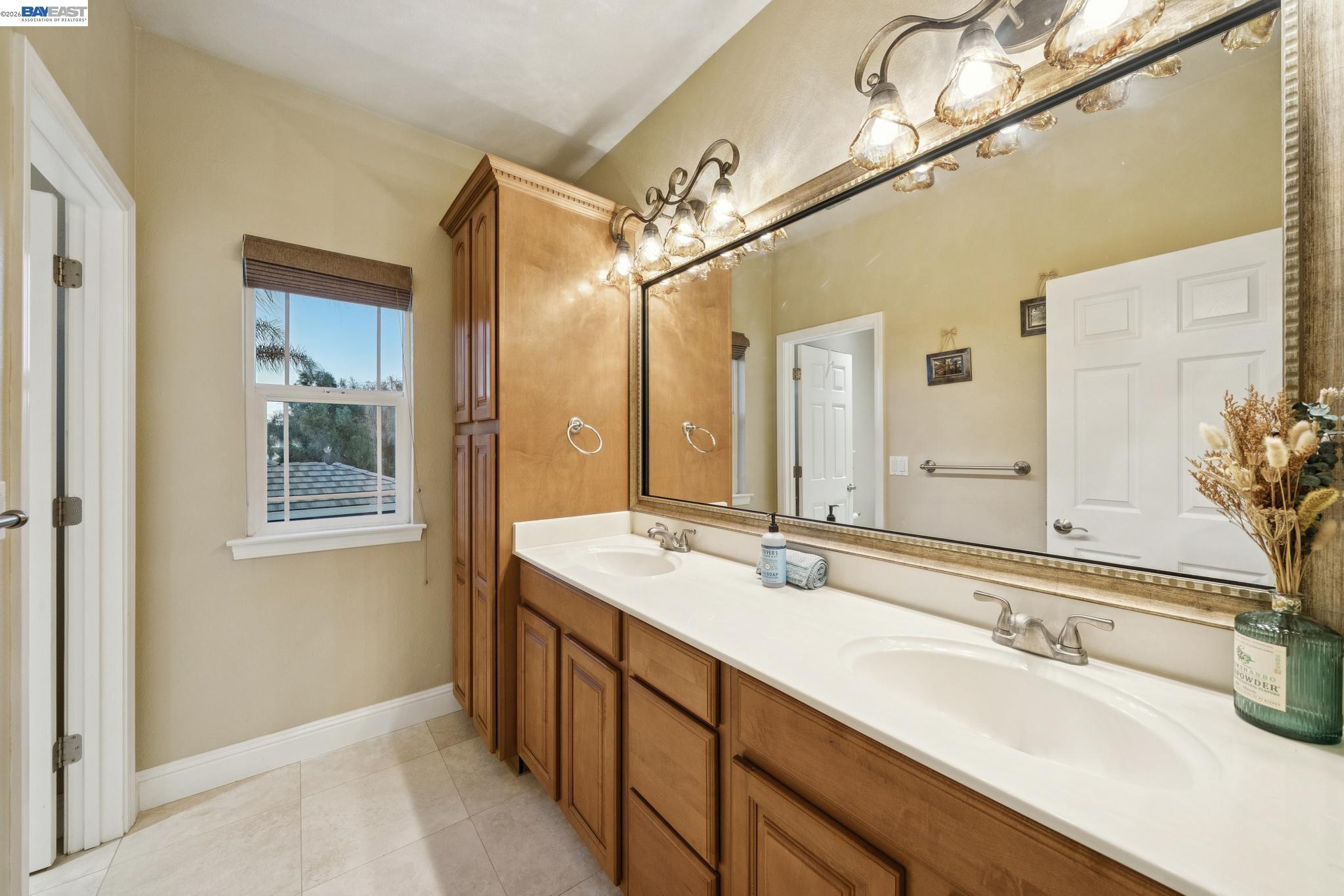 Detail Gallery Image 20 of 36 For 2142 Prestwick Dr, Discovery Bay,  CA 94505 - 5 Beds | 3 Baths