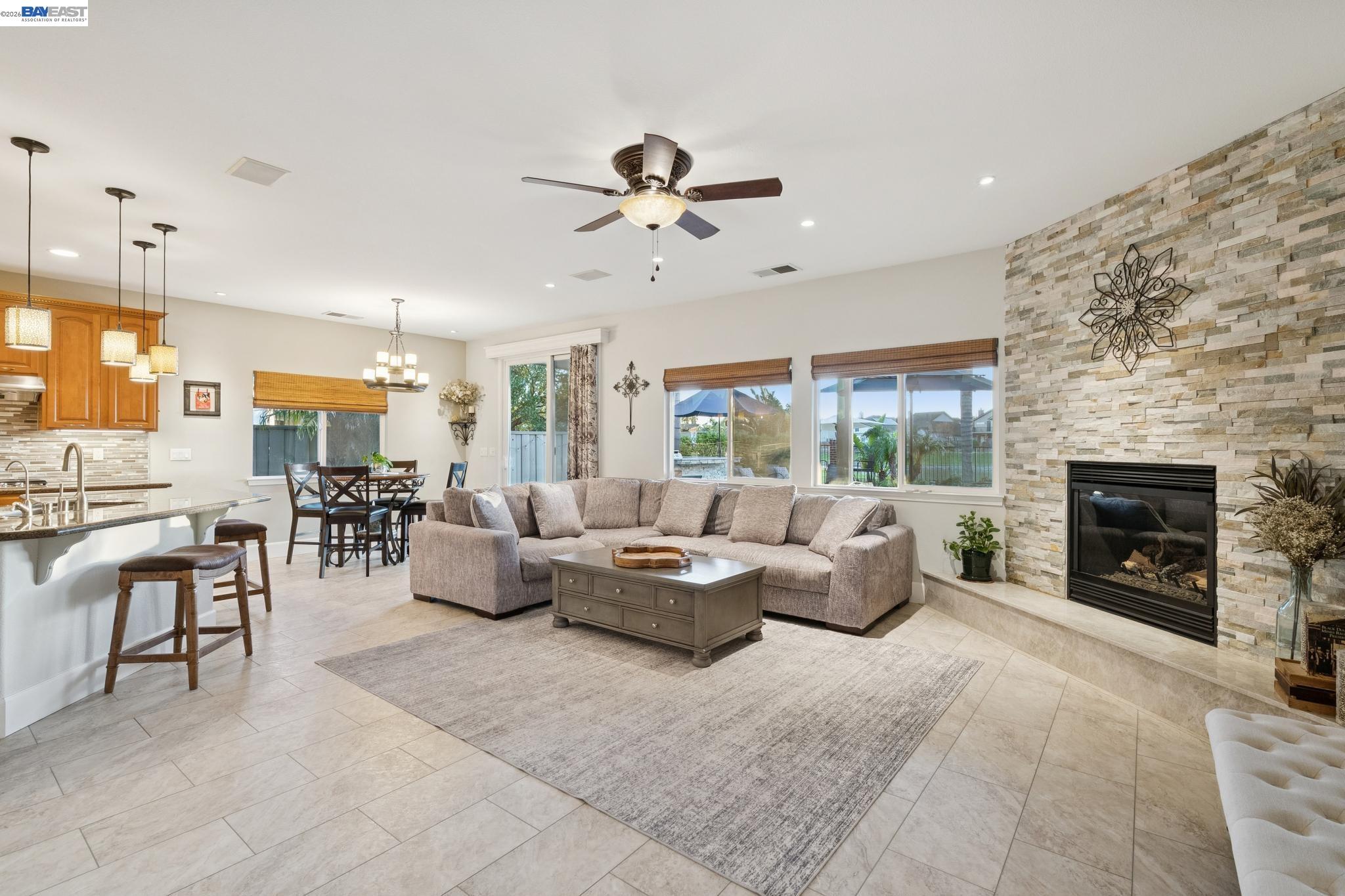 Detail Gallery Image 7 of 36 For 2142 Prestwick Dr, Discovery Bay,  CA 94505 - 5 Beds | 3 Baths