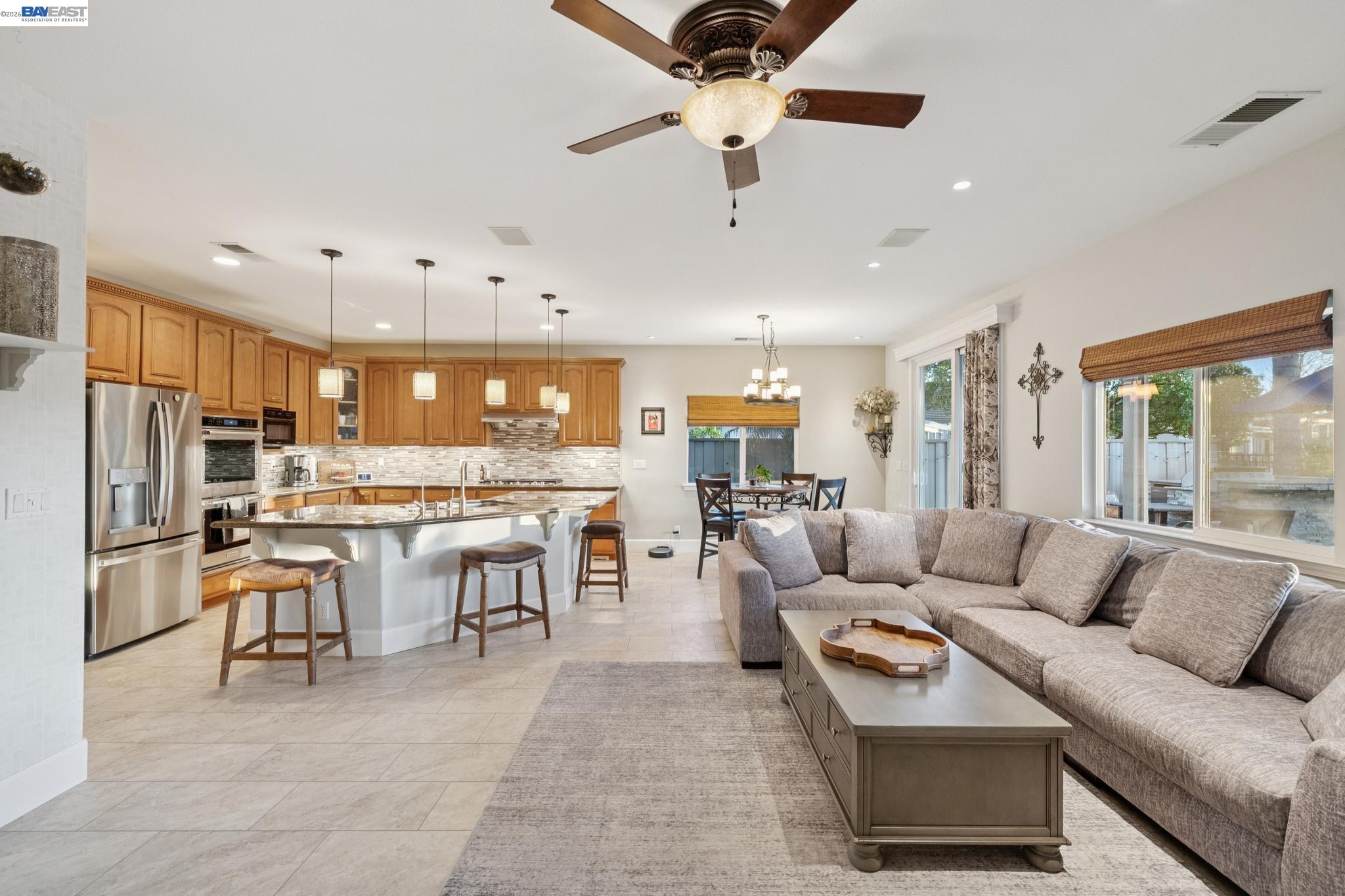 Detail Gallery Image 7 of 36 For 2142 Prestwick Dr, Discovery Bay,  CA 94505 - 5 Beds | 3 Baths