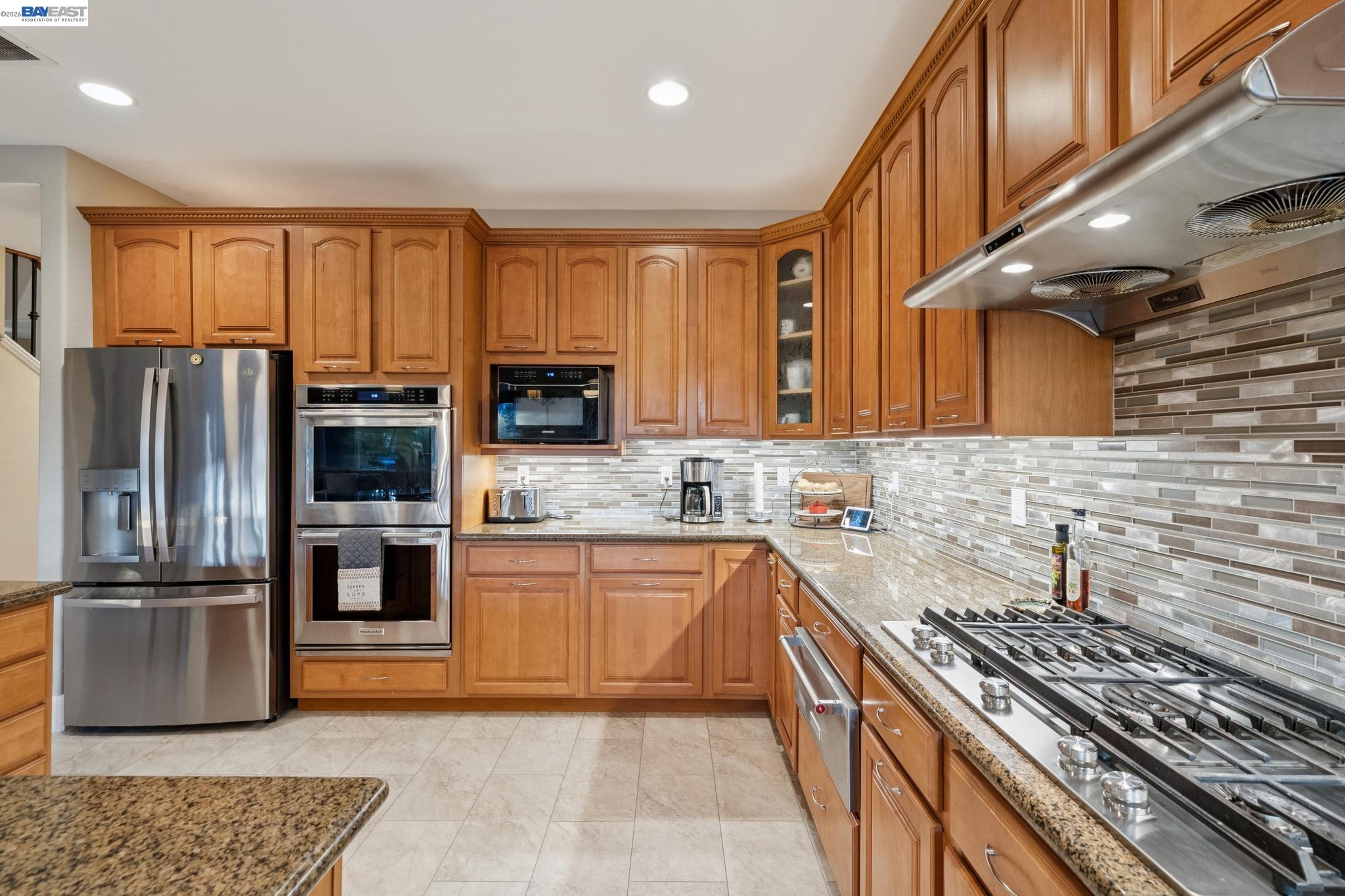 Detail Gallery Image 10 of 36 For 2142 Prestwick Dr, Discovery Bay,  CA 94505 - 5 Beds | 3 Baths