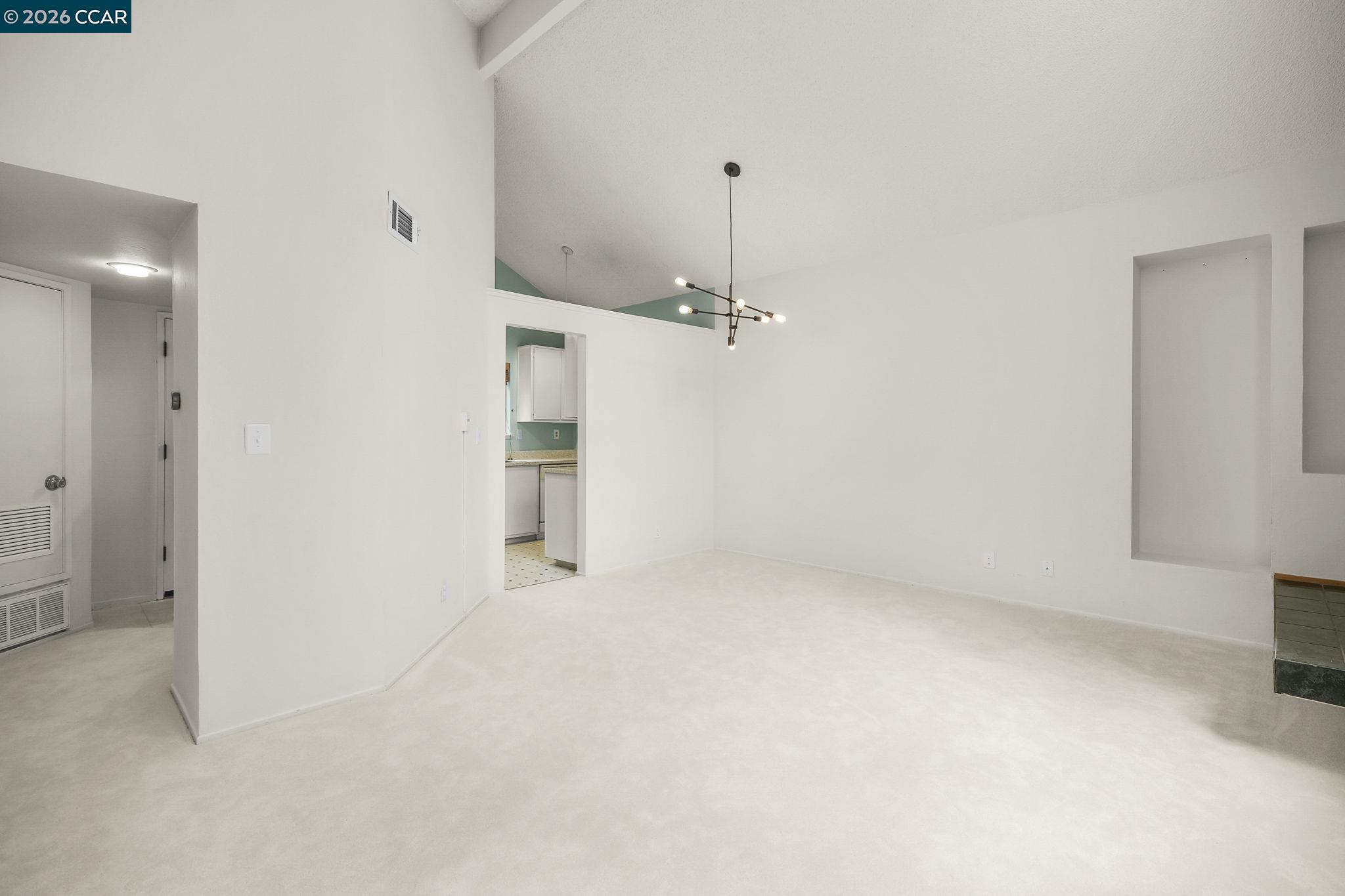 Photo #11: 41125863 Listing: Photo #11