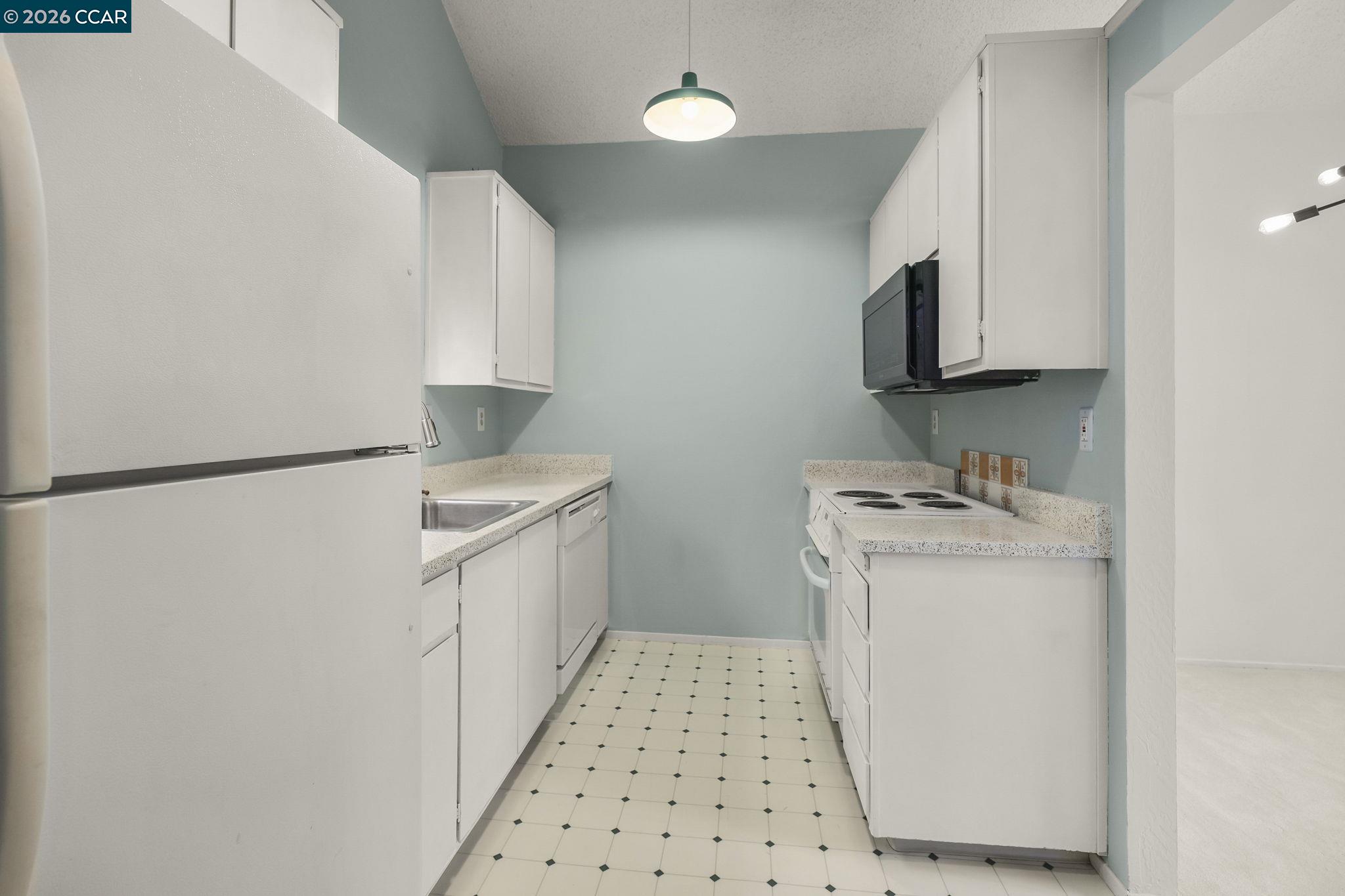 Photo #7: 41125863 Listing: Photo #7