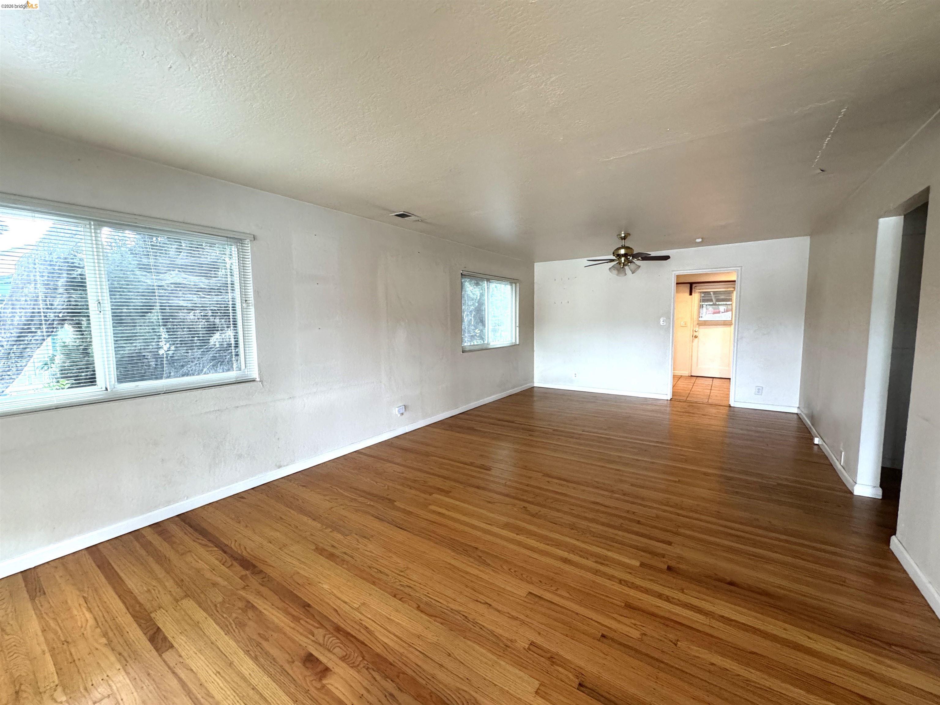 Detail Gallery Image 4 of 10 For 35795 Cabral Drive, Fremont,  CA 94536 - 3 Beds | 2 Baths