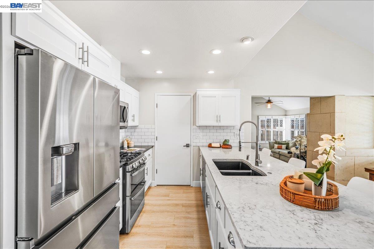 Detail Gallery Image 8 of 60 For 552 Hanover St, Livermore,  CA 94551 - 4 Beds | 2 Baths