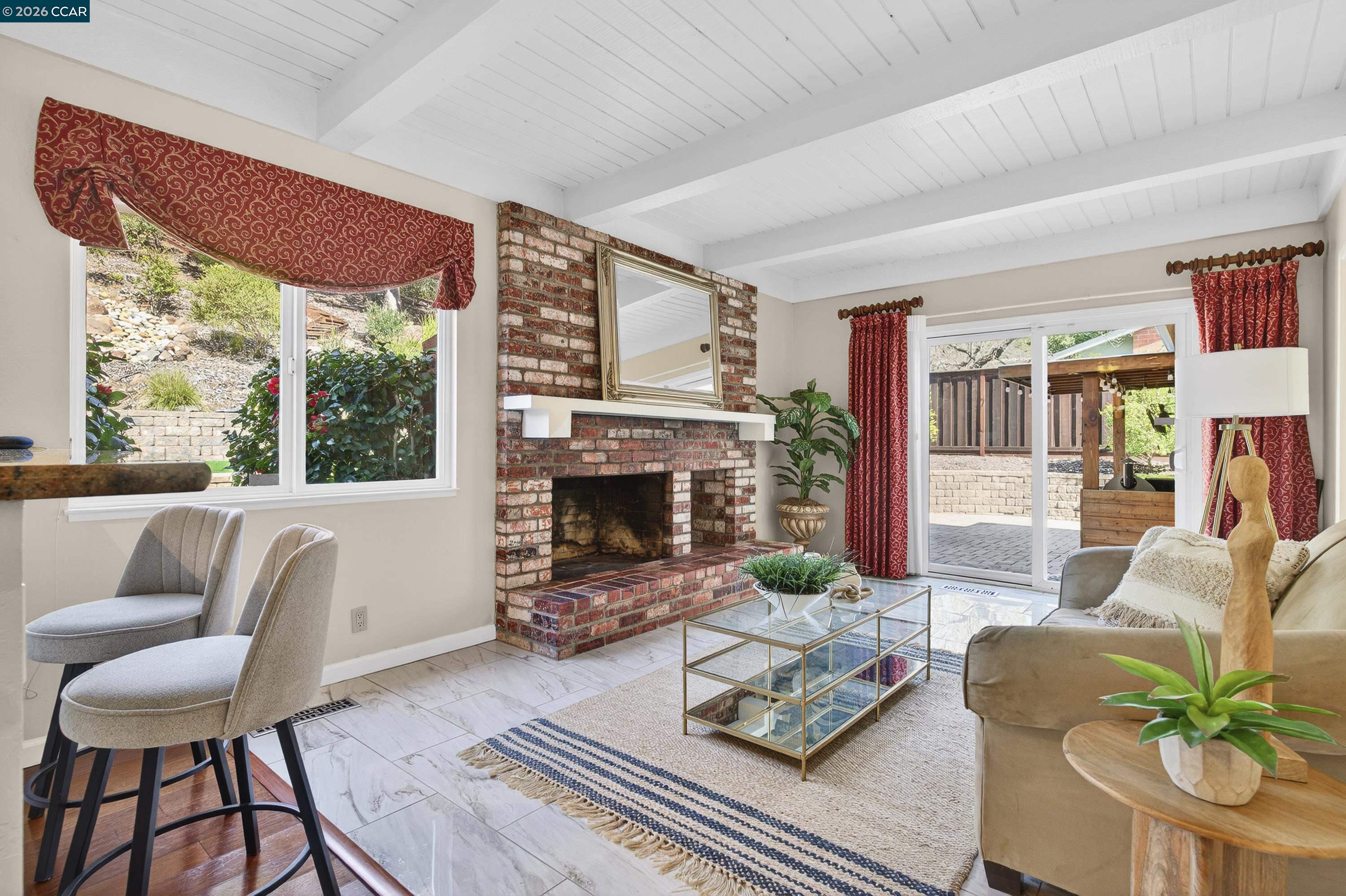 Detail Gallery Image 18 of 60 For 2654 Tamalpais Dr, Pinole,  CA 94564 - 4 Beds | 2/1 Baths