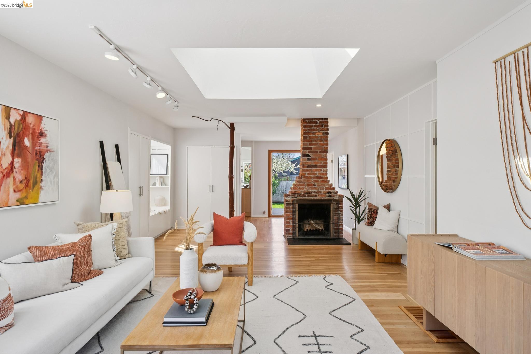 Detail Gallery Image 14 of 60 For 1234 Stannage Ave, Berkeley,  CA 94706 - 2 Beds | 1 Baths