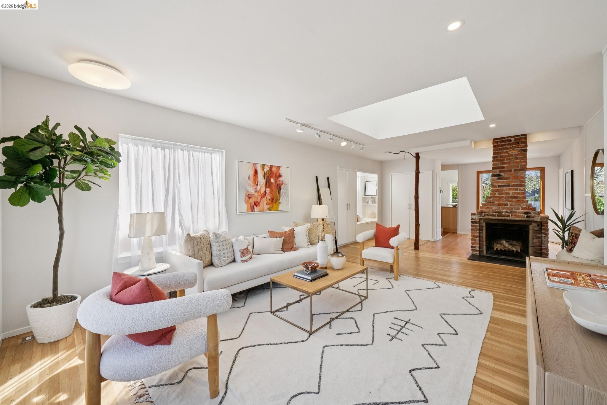 Detail Gallery Image 3 of 60 For 1234 Stannage Ave, Berkeley,  CA 94706 - 2 Beds | 1 Baths