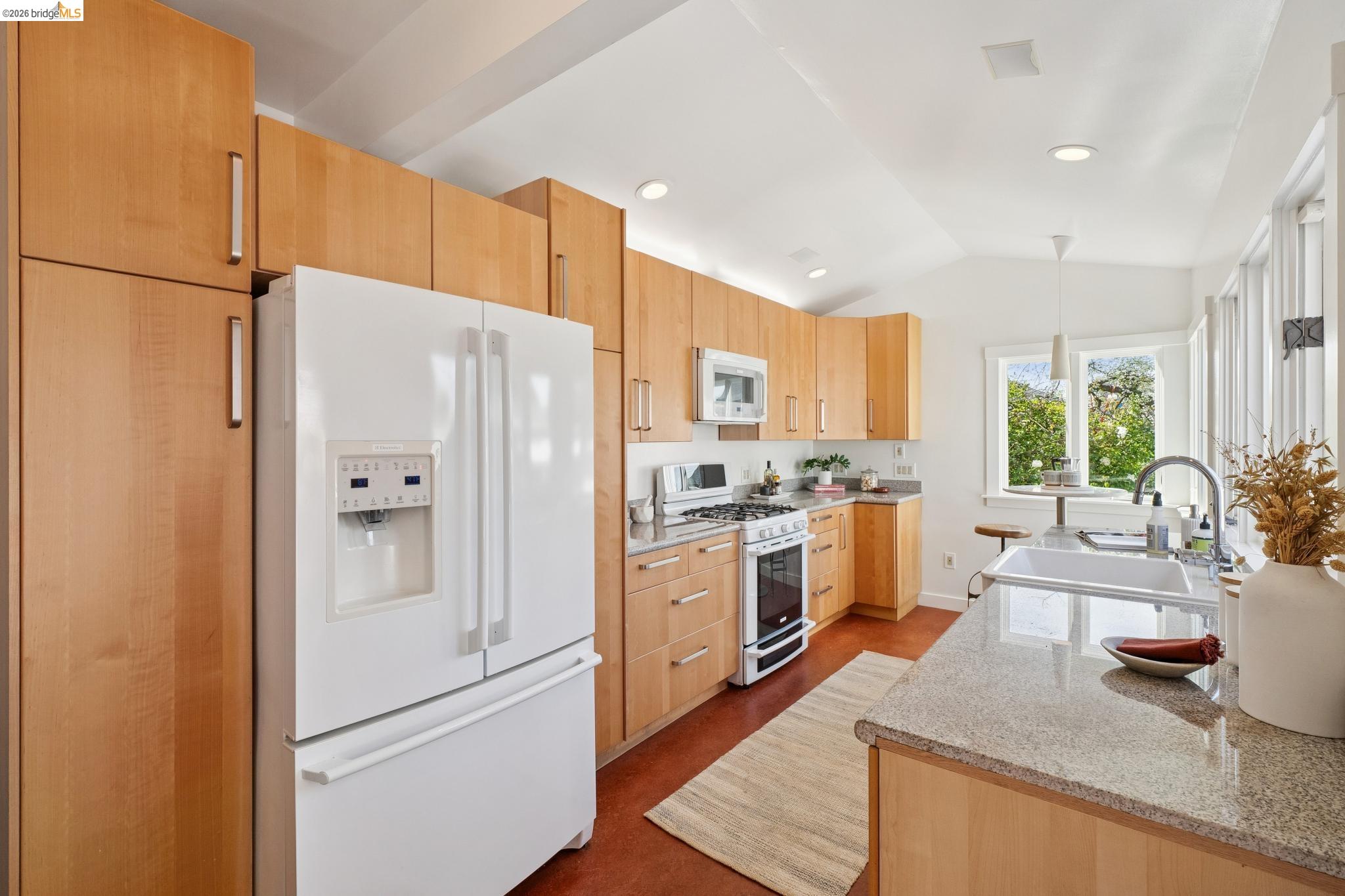 Detail Gallery Image 27 of 60 For 1234 Stannage Ave, Berkeley,  CA 94706 - 2 Beds | 1 Baths