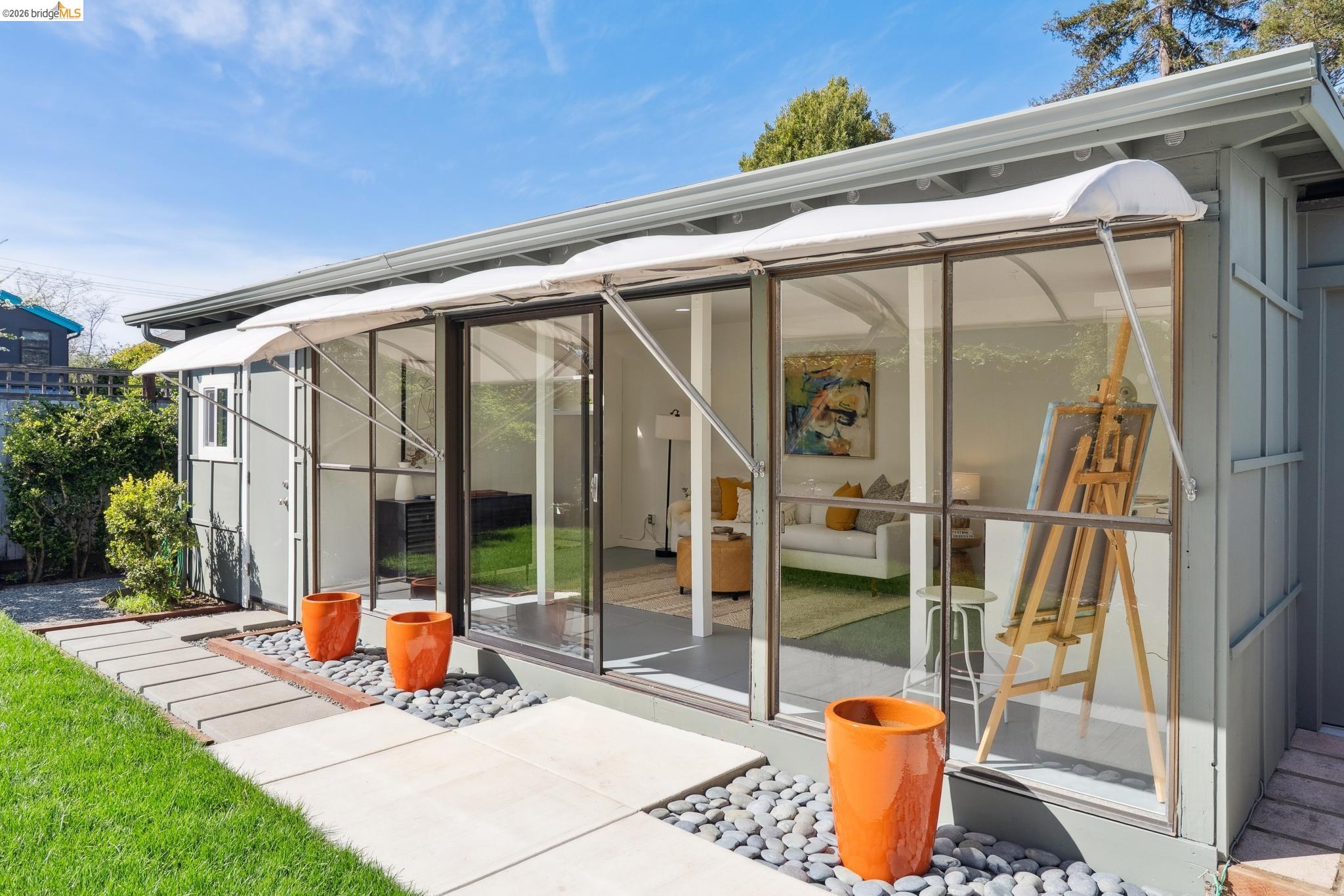 Detail Gallery Image 9 of 60 For 1234 Stannage Ave, Berkeley,  CA 94706 - 2 Beds | 1 Baths