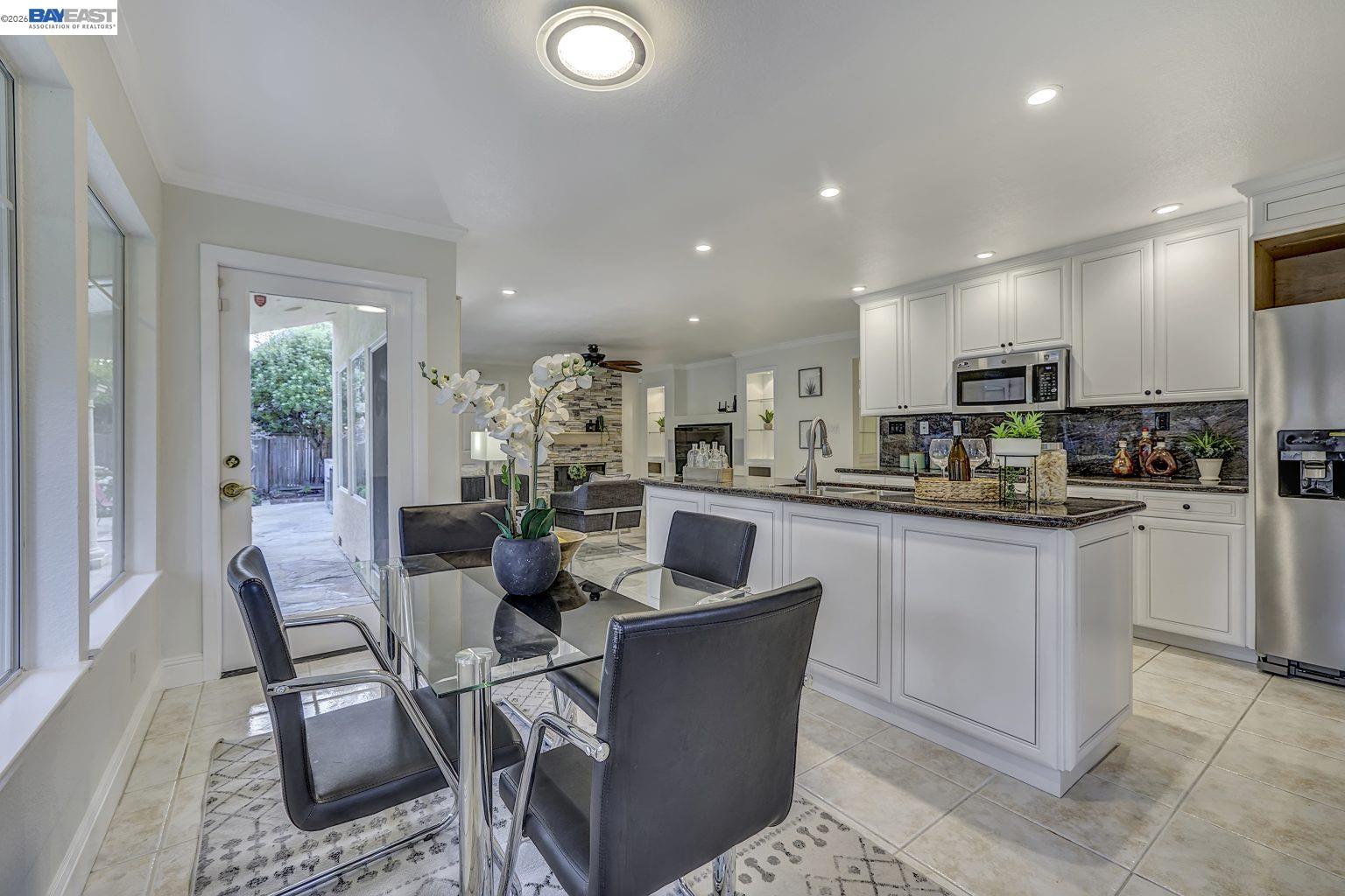 Detail Gallery Image 14 of 57 For 796 Posada Way, Fremont,  CA 94536 - 4 Beds | 3 Baths