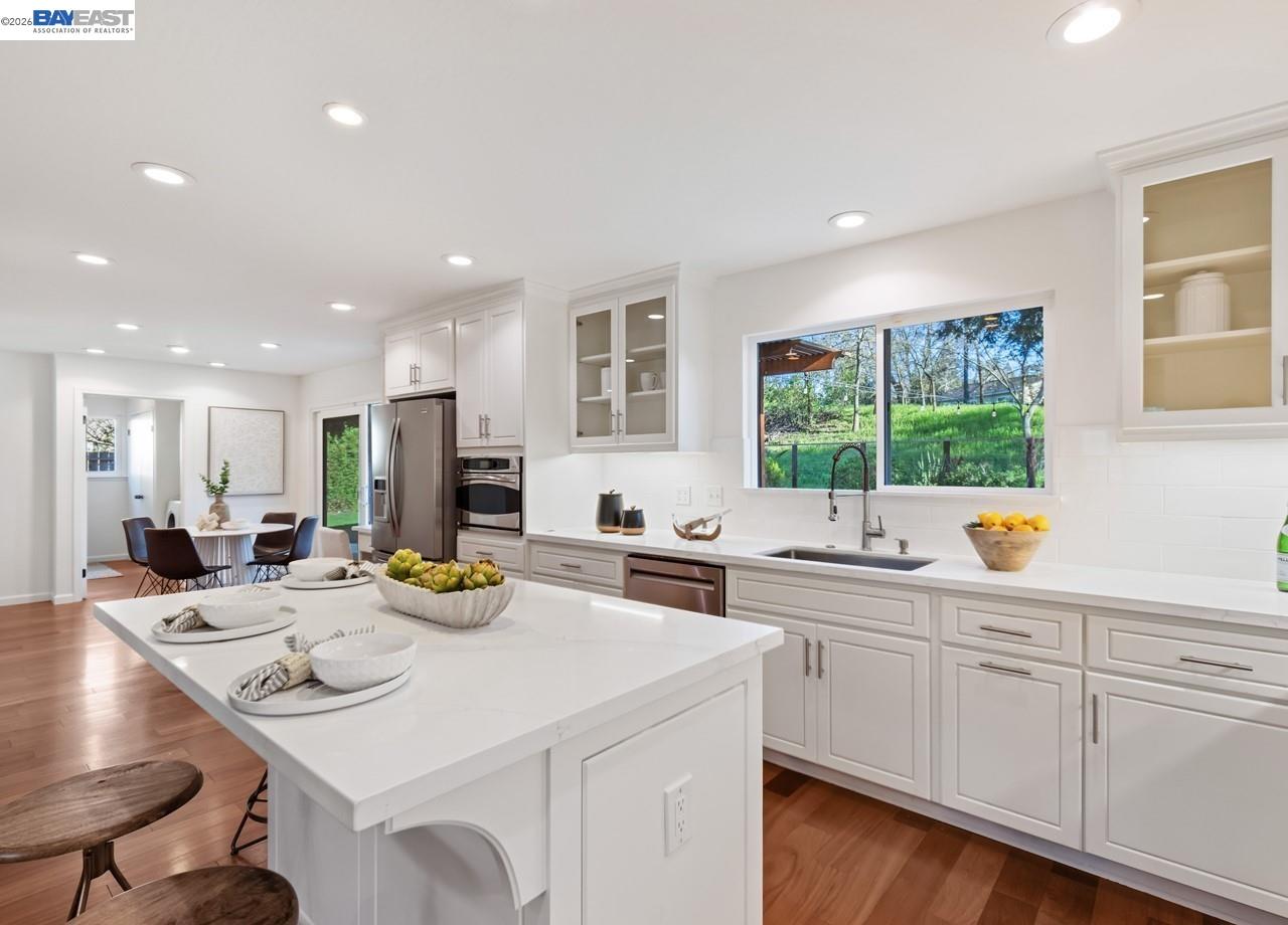 Detail Gallery Image 19 of 57 For 14 E Leeds Ct, Danville,  CA 94526 - 5 Beds | 2/1 Baths