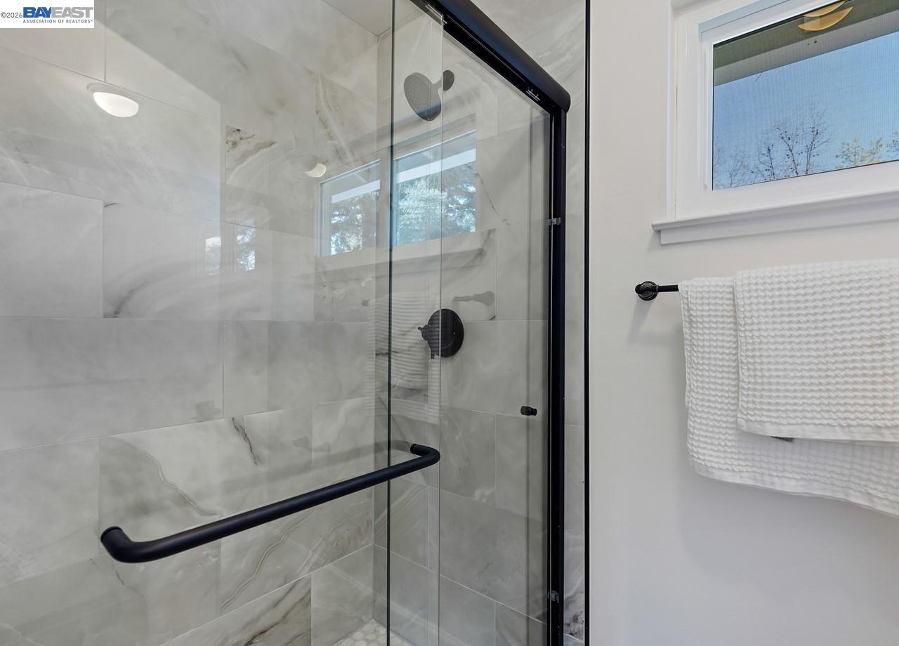 Detail Gallery Image 30 of 57 For 14 E Leeds Ct, Danville,  CA 94526 - 5 Beds | 2/1 Baths