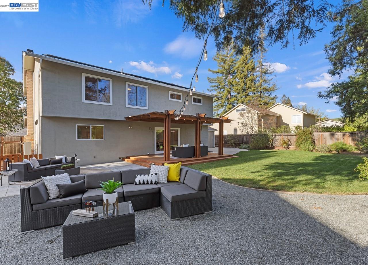 Detail Gallery Image 43 of 57 For 14 E Leeds Ct, Danville,  CA 94526 - 5 Beds | 2/1 Baths