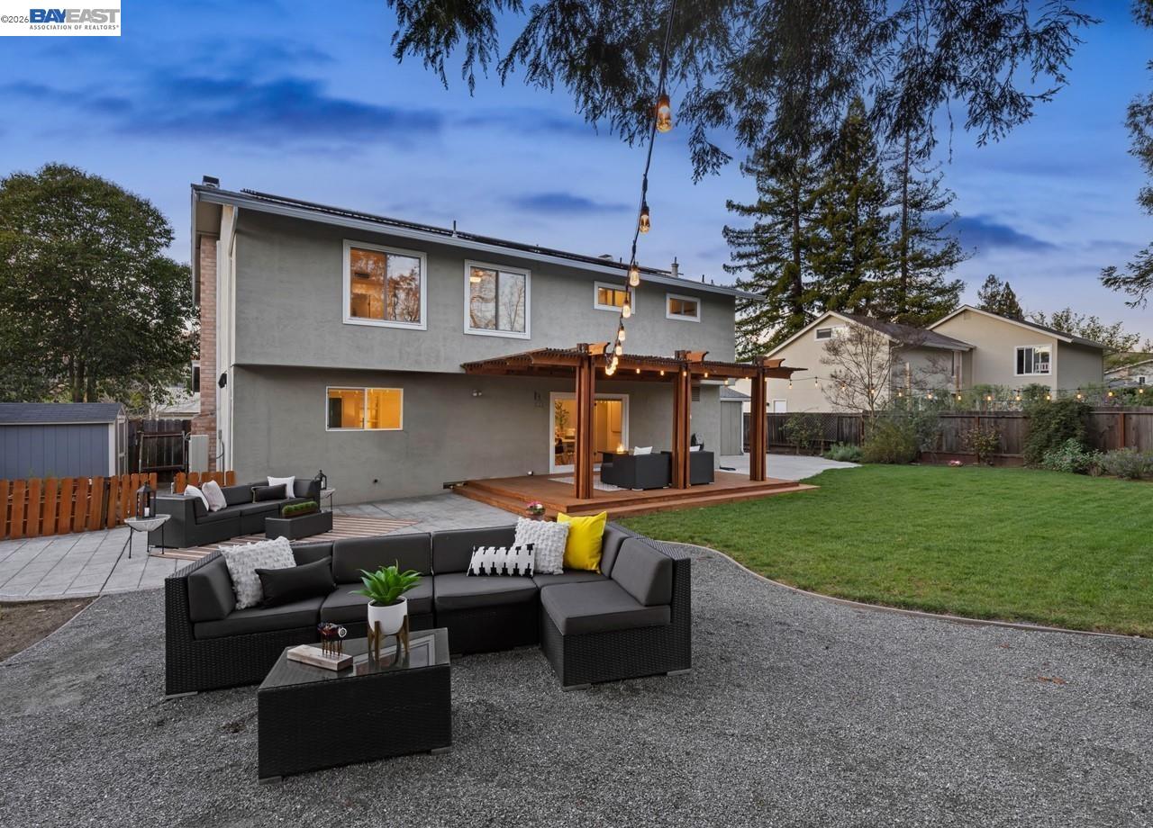 Detail Gallery Image 45 of 57 For 14 E Leeds Ct, Danville,  CA 94526 - 5 Beds | 2/1 Baths