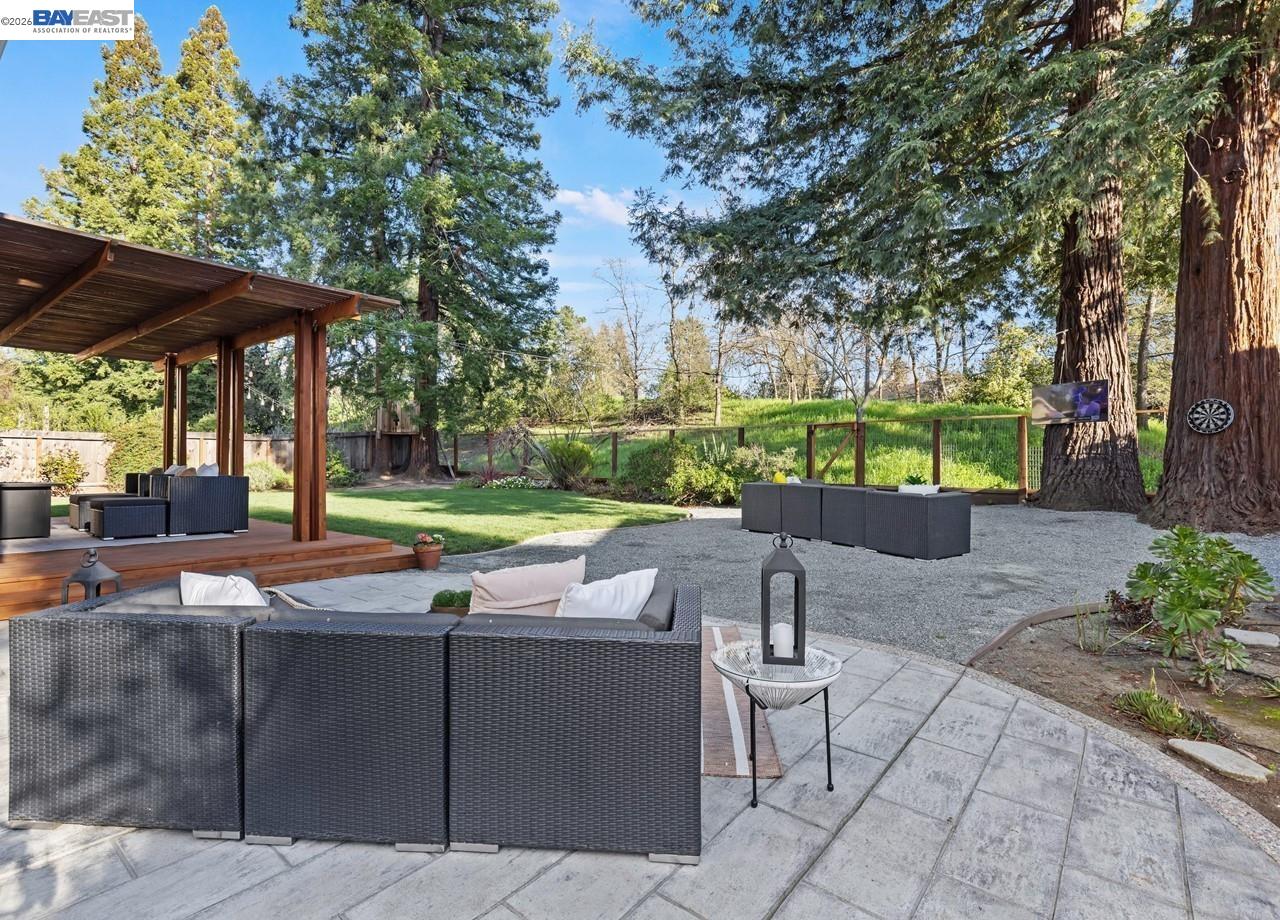 Detail Gallery Image 48 of 57 For 14 E Leeds Ct, Danville,  CA 94526 - 5 Beds | 2/1 Baths