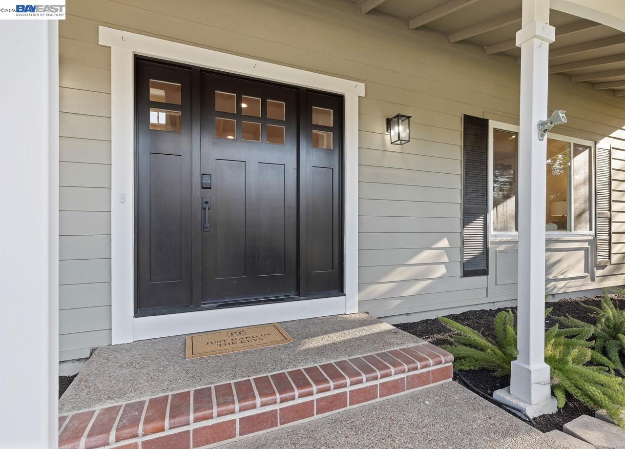 Detail Gallery Image 10 of 57 For 14 E Leeds Ct, Danville,  CA 94526 - 5 Beds | 2/1 Baths