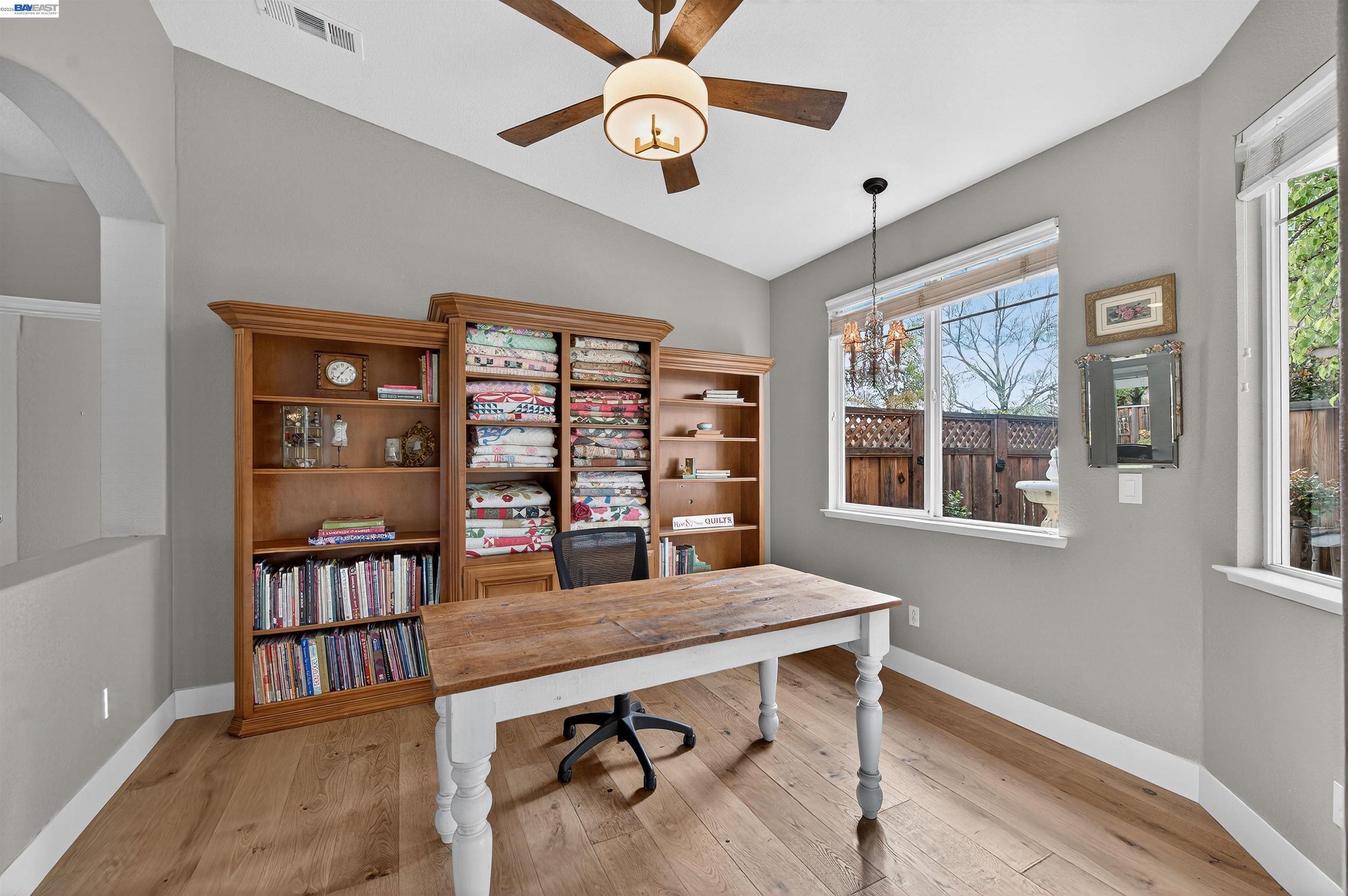 Detail Gallery Image 4 of 26 For 6433 Owl Way, Livermore,  CA 94551 - 4 Beds | 2 Baths