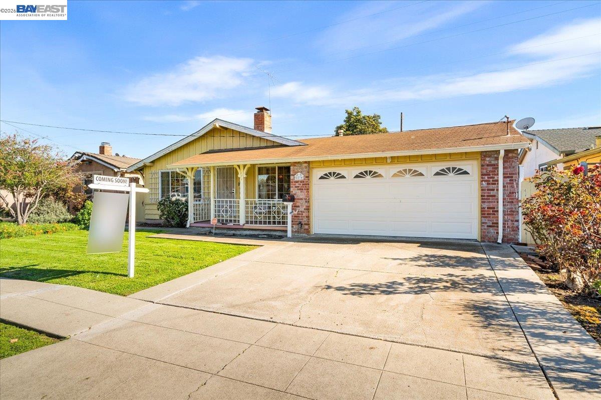 Detail Gallery Image 2 of 39 For 2274 Sleepy Hollow Ave, Hayward,  CA 94545 - 3 Beds | 2 Baths