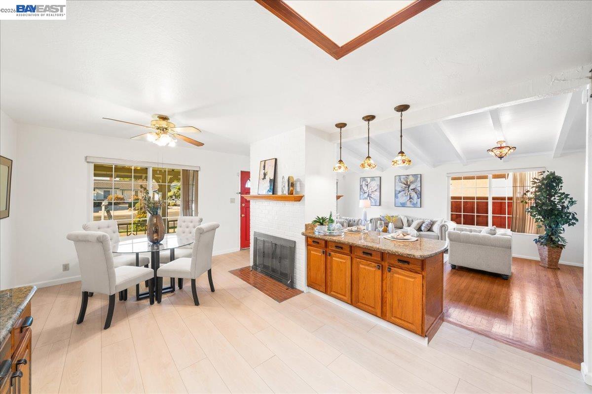 Detail Gallery Image 15 of 39 For 2274 Sleepy Hollow Ave, Hayward,  CA 94545 - 3 Beds | 2 Baths