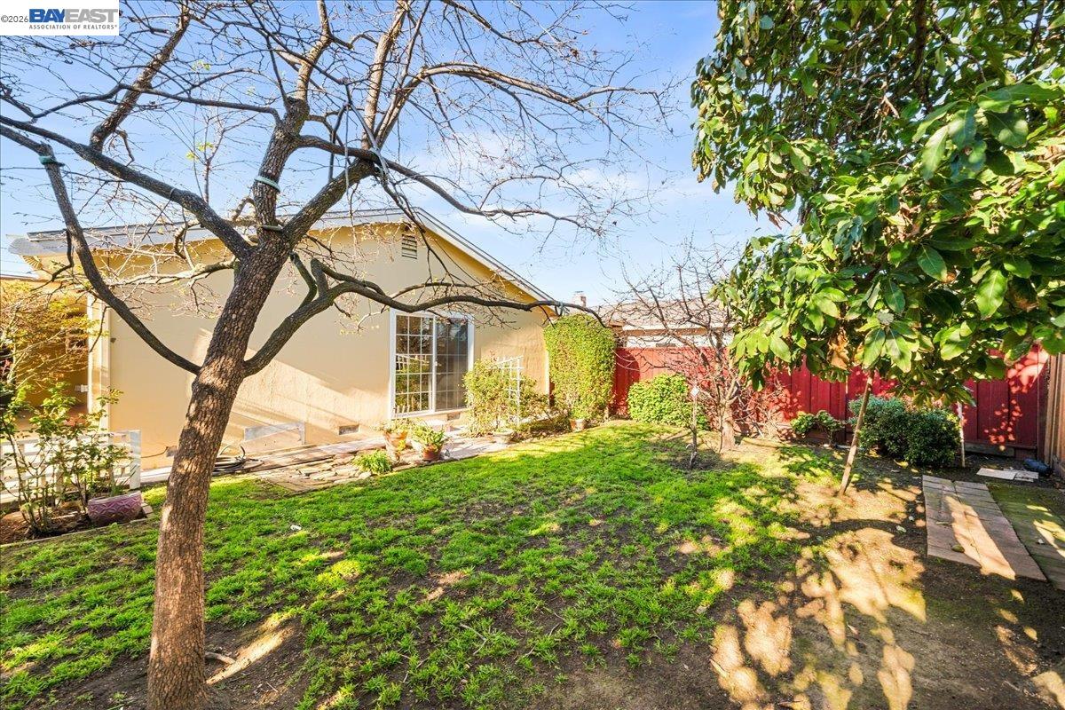 Detail Gallery Image 31 of 39 For 2274 Sleepy Hollow Ave, Hayward,  CA 94545 - 3 Beds | 2 Baths