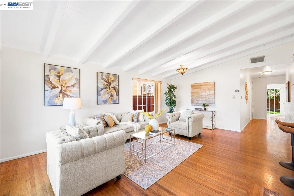 Detail Gallery Image 5 of 39 For 2274 Sleepy Hollow Ave, Hayward,  CA 94545 - 3 Beds | 2 Baths