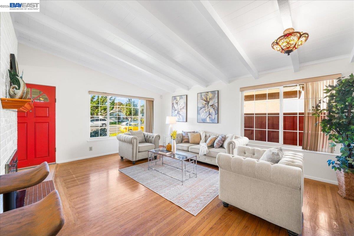 Detail Gallery Image 7 of 39 For 2274 Sleepy Hollow Ave, Hayward,  CA 94545 - 3 Beds | 2 Baths