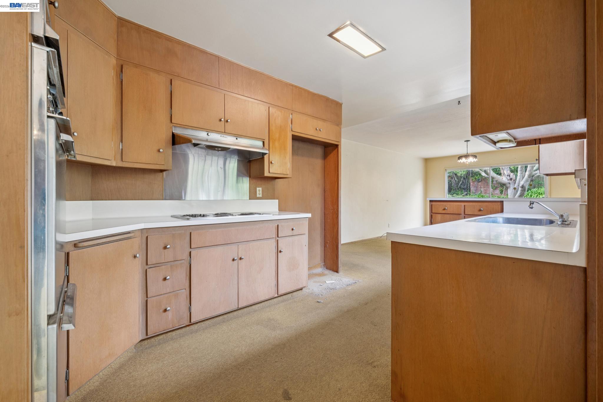 Detail Gallery Image 17 of 60 For 2033 Trafalgar Pl, Oakland,  CA 94611 - 2 Beds | 2 Baths