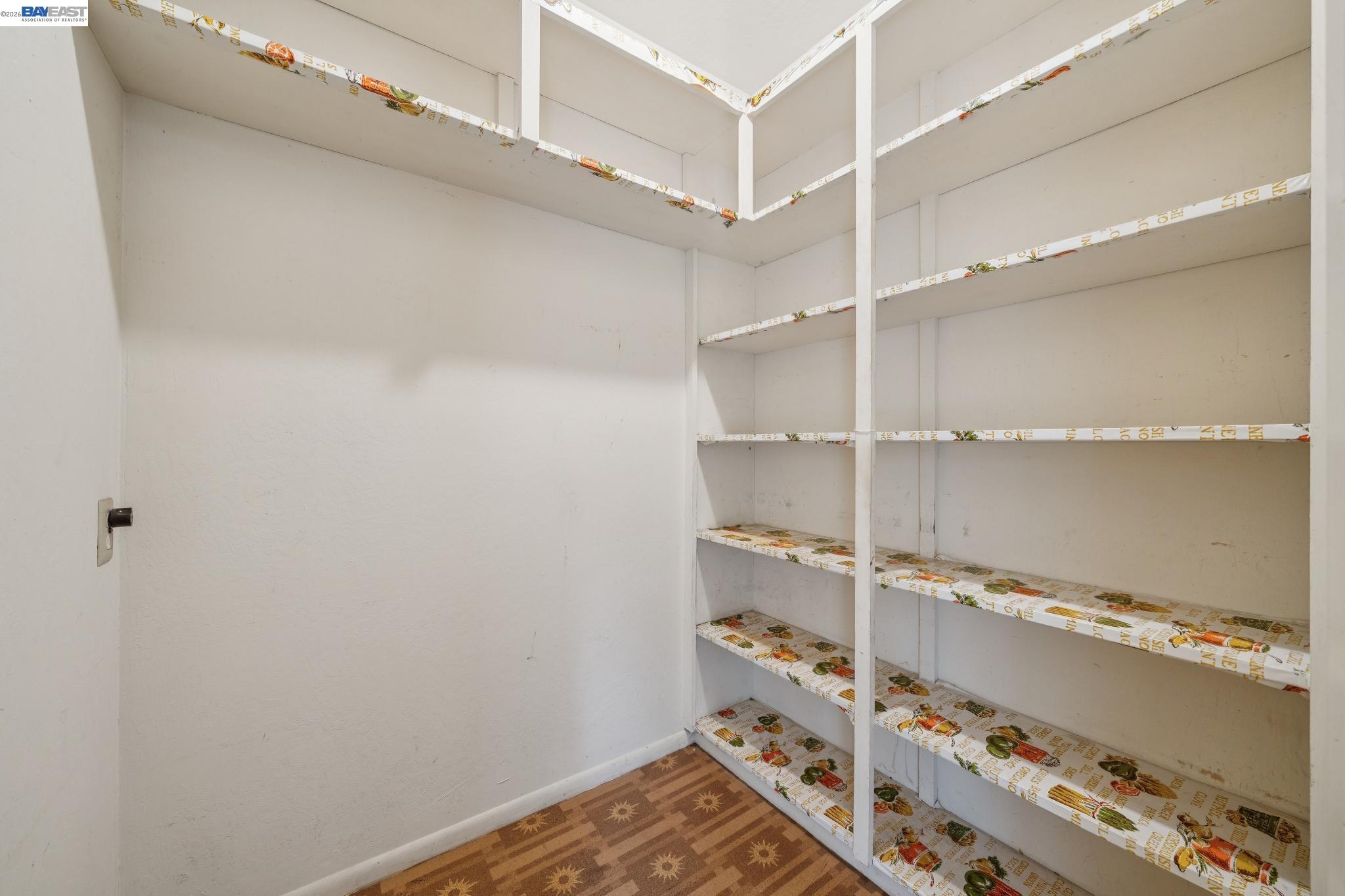 Detail Gallery Image 18 of 60 For 2033 Trafalgar Pl, Oakland,  CA 94611 - 2 Beds | 2 Baths